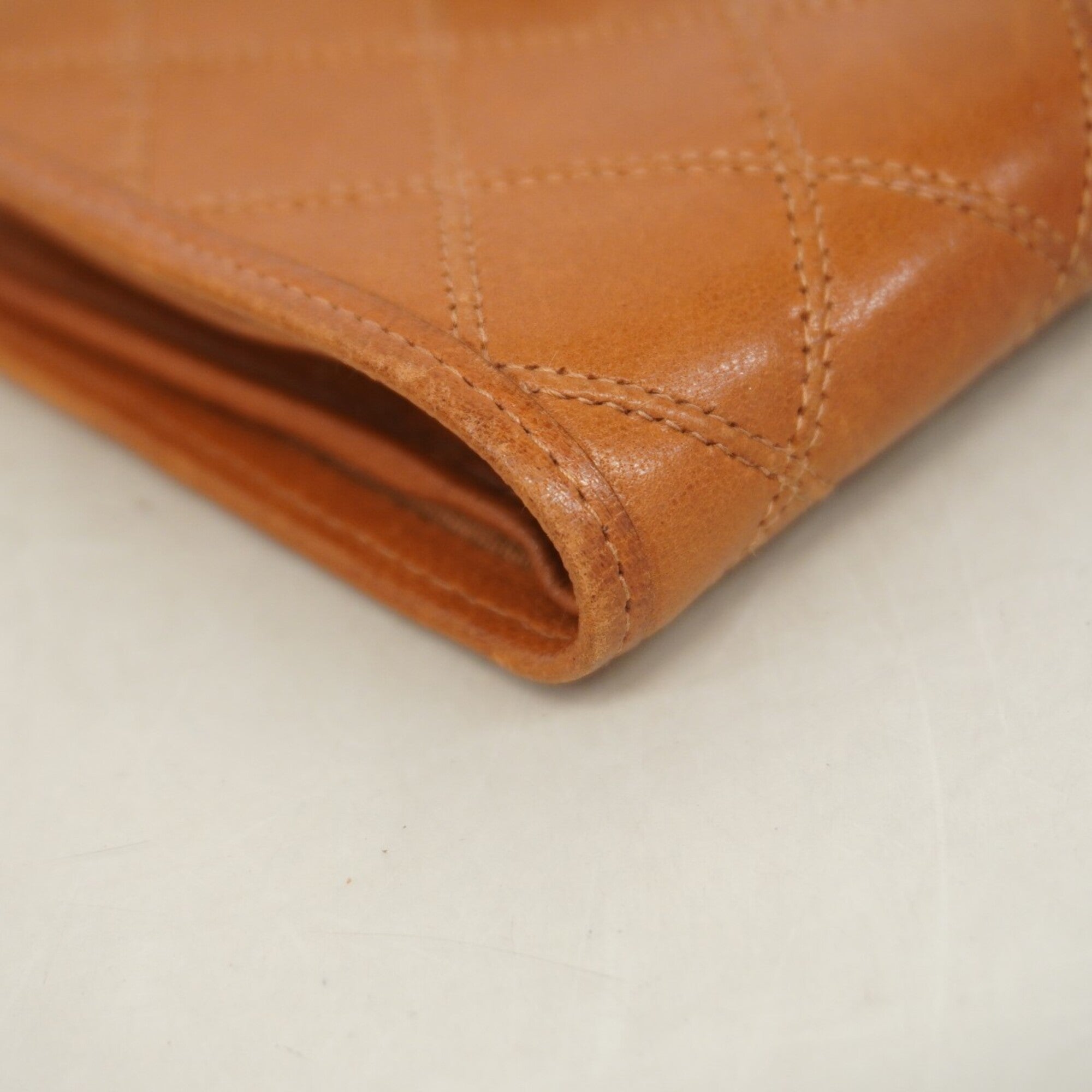 Chanel Brown Leather Wallet (Bi-Fold) (Pre-Owned)