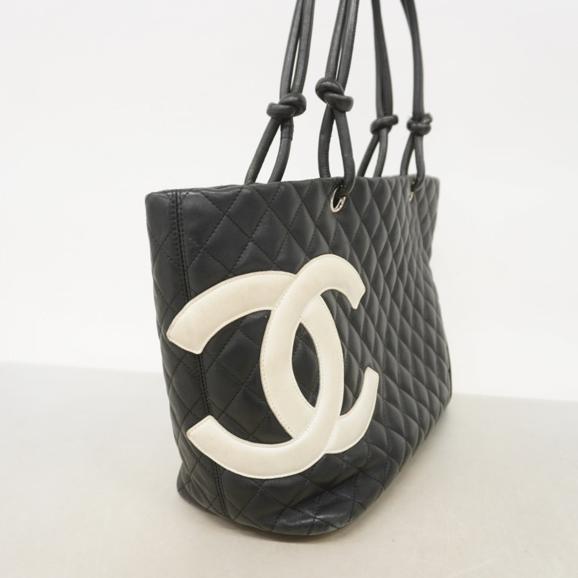 Chanel Black White Leather Tote Bag (Pre-Owned)