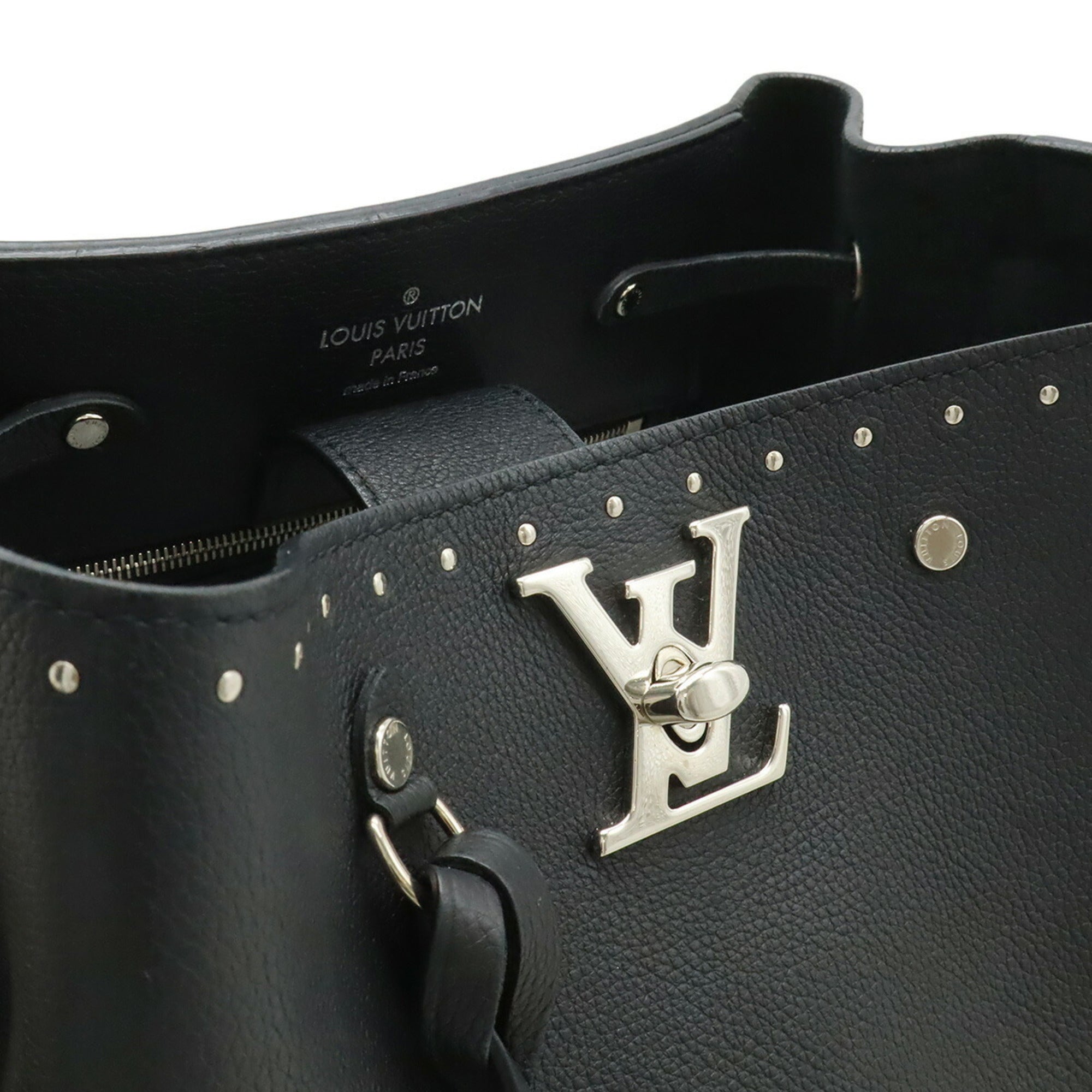 Louis Vuitton Black Noir Leather Shoulder Bag (Pre-Owned)