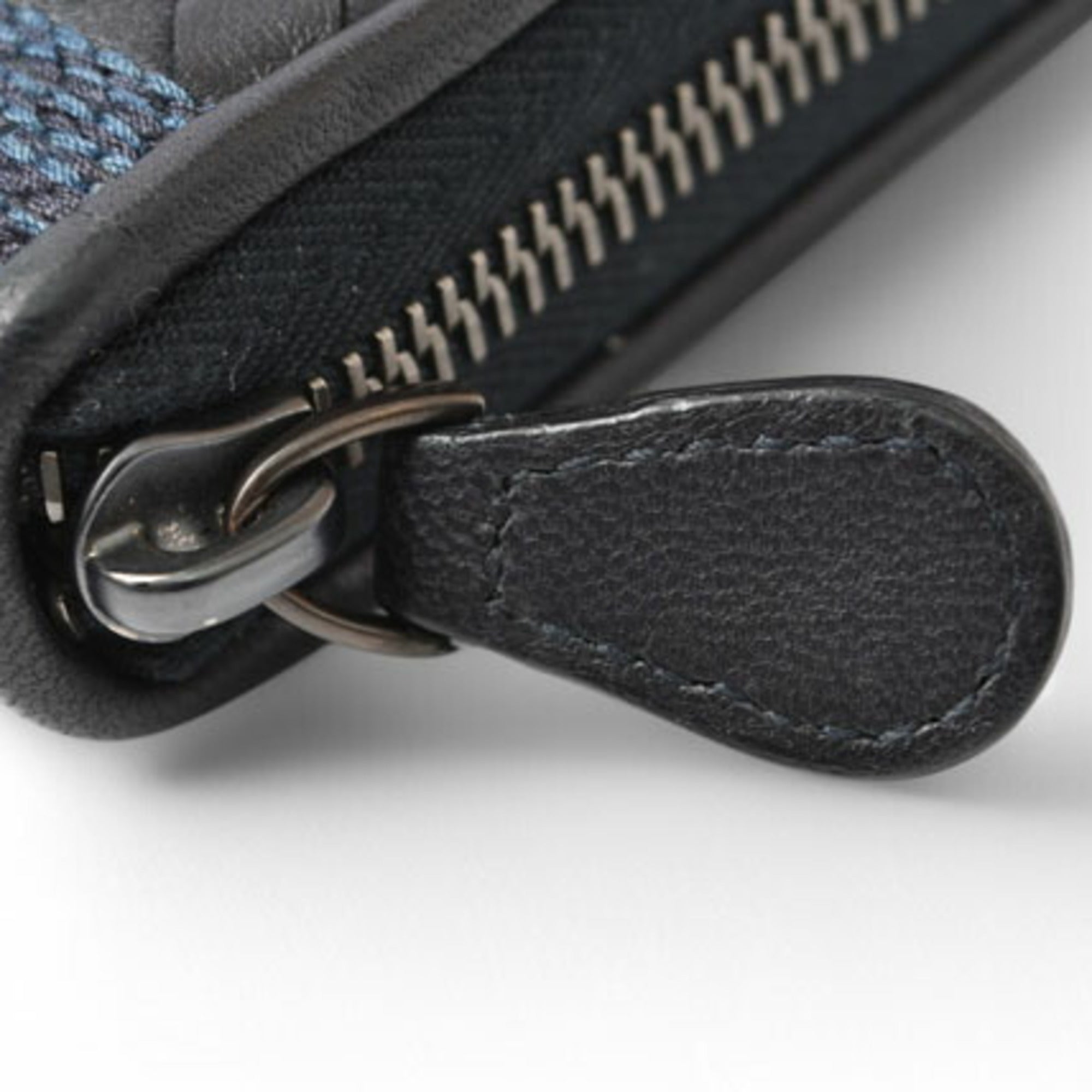 Bottega Veneta Navy Leather Long Wallet (Bi-Fold) (Pre-Owned)
