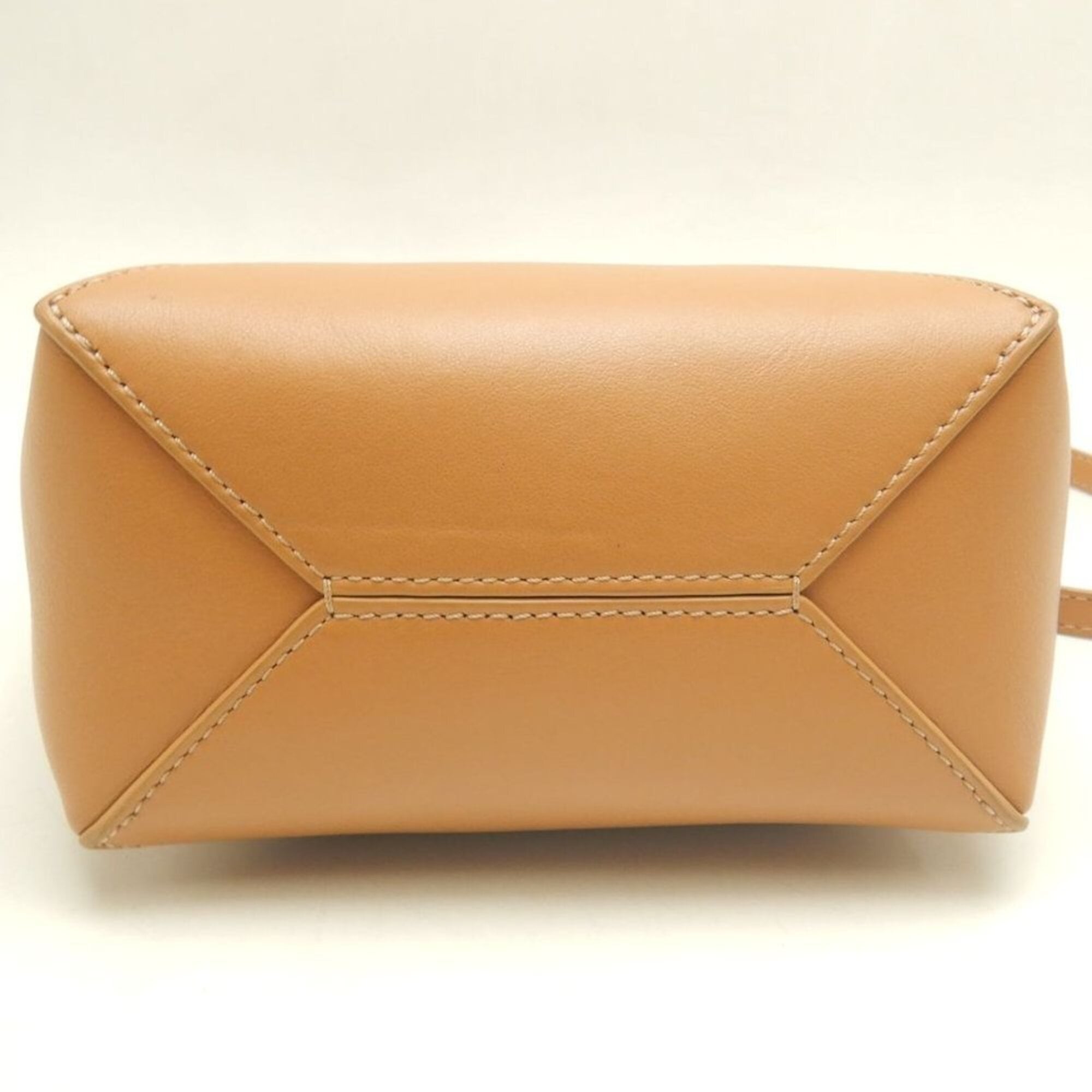 Loewe Gold Leather Tote Bag (Pre-Owned)