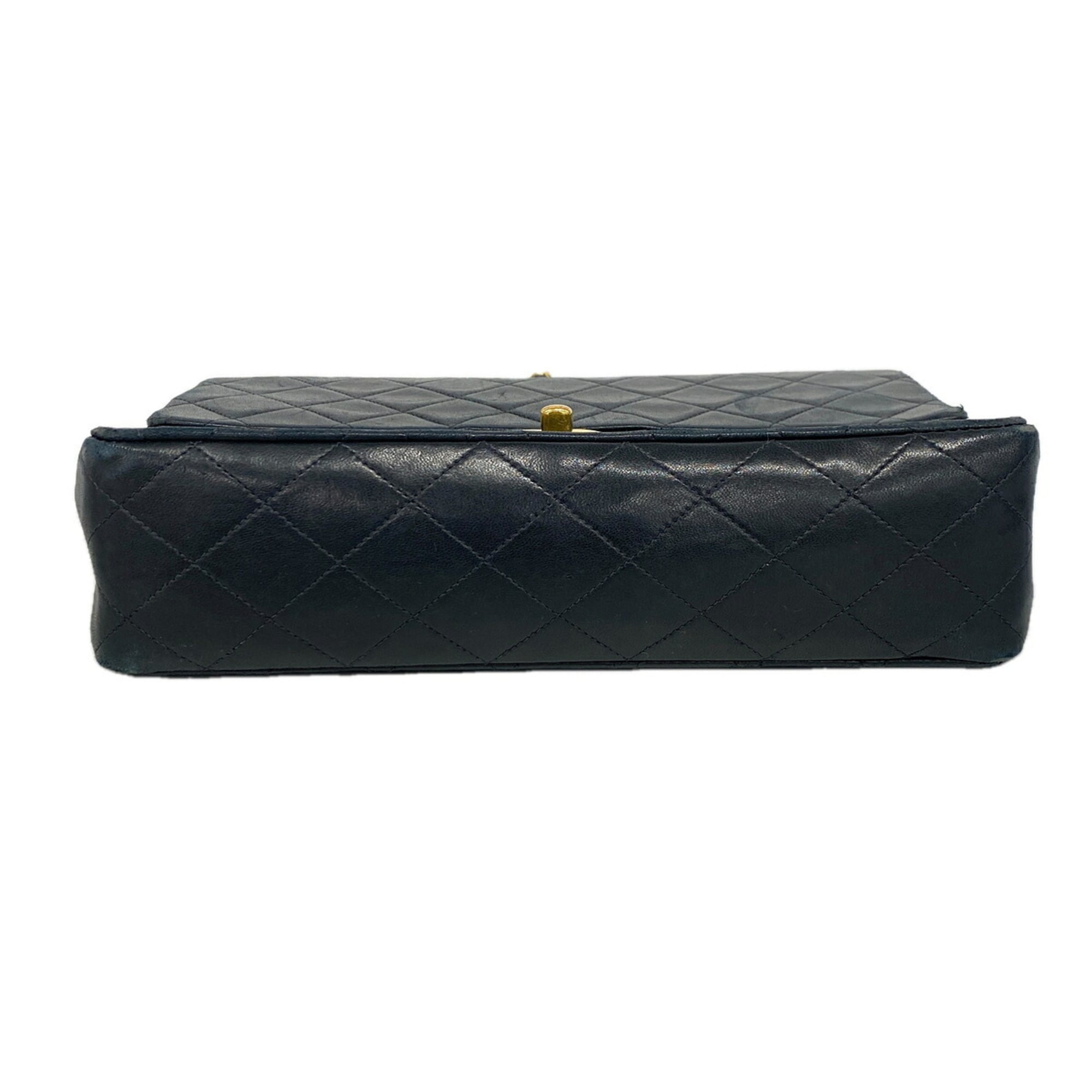 Chanel Black Leather Shoulder Bag (Pre-Owned)