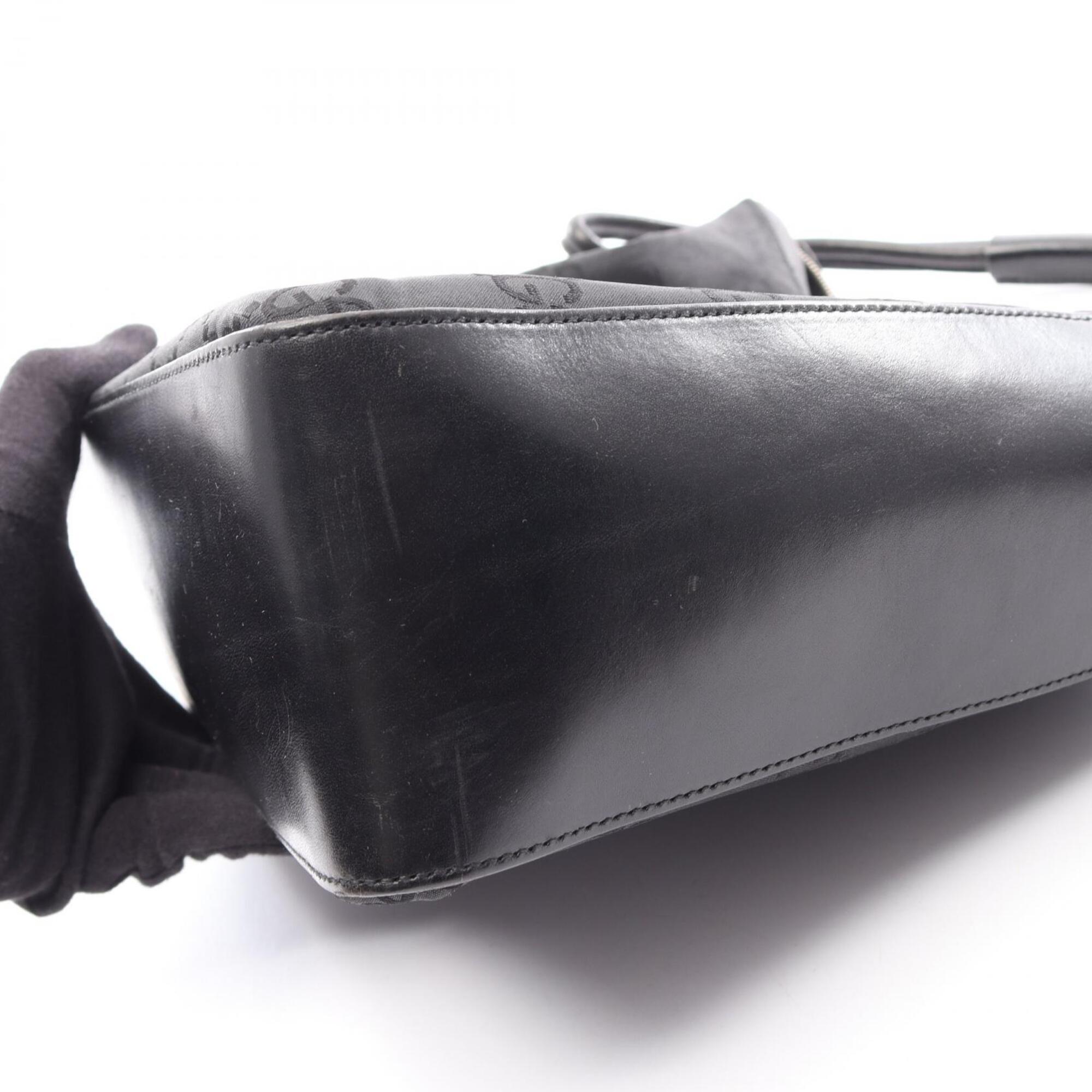 Gucci Black Nylon Handbag Shoulder Bag (Pre-Owned)