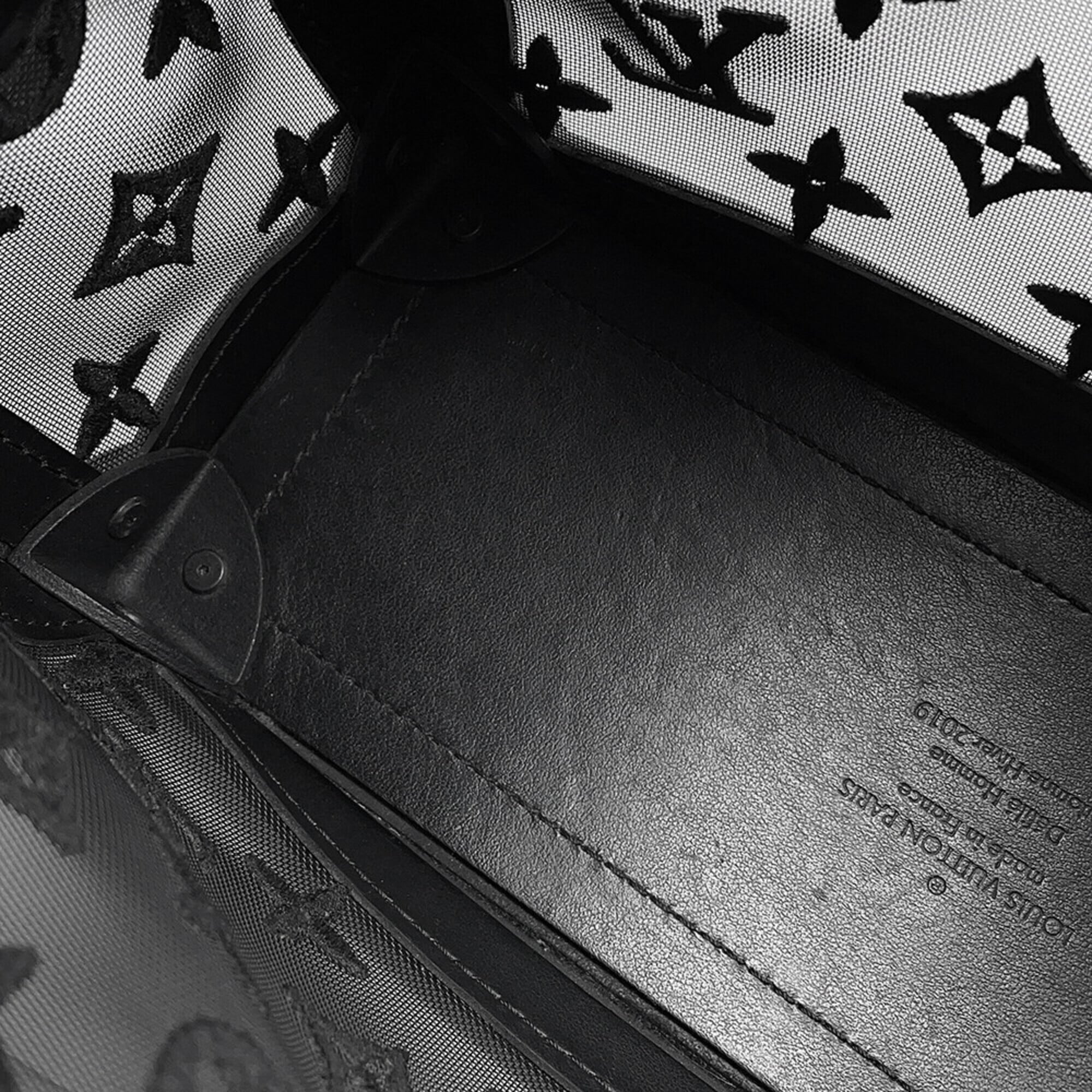 Louis Vuitton Black Monogram Noir Monogram Handbag Shoulder Bag (Pre-Owned)