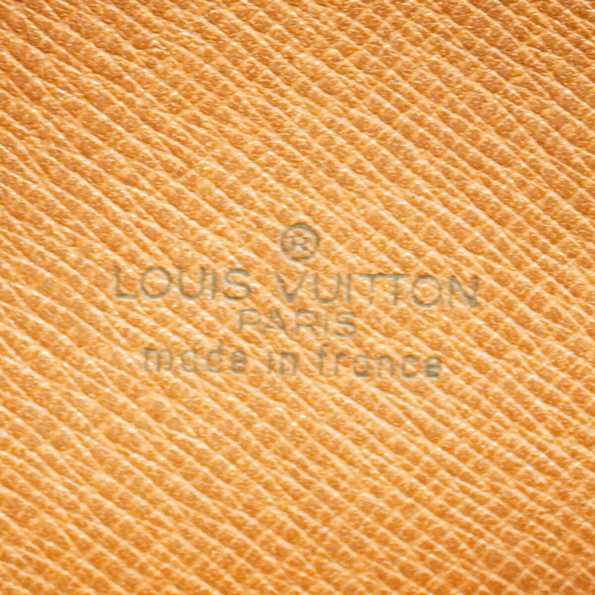 Louis Vuitton Brown Shoulder Bag (Pre-Owned)