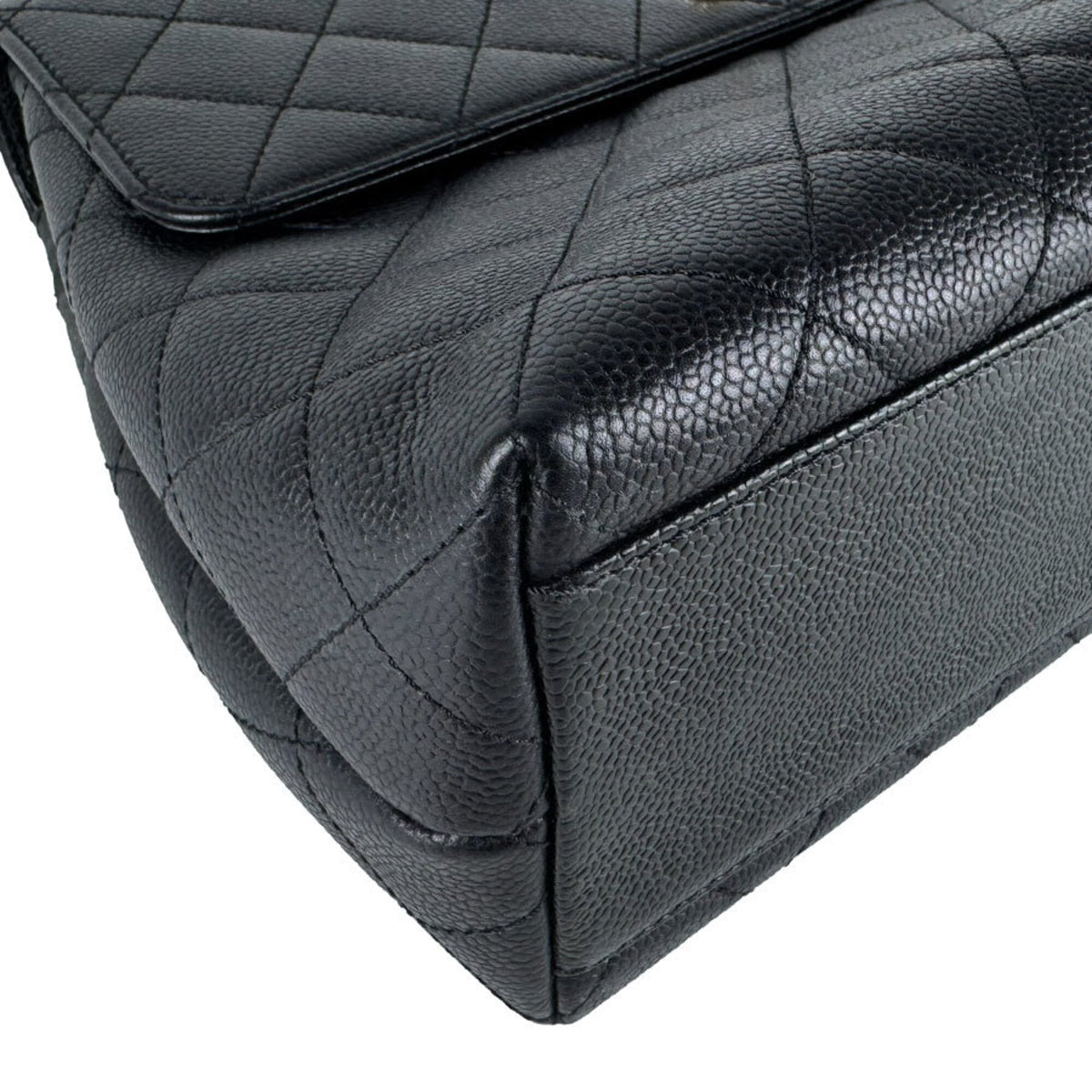 Chanel Black Grained Calfskin Handbag (Pre-Owned)