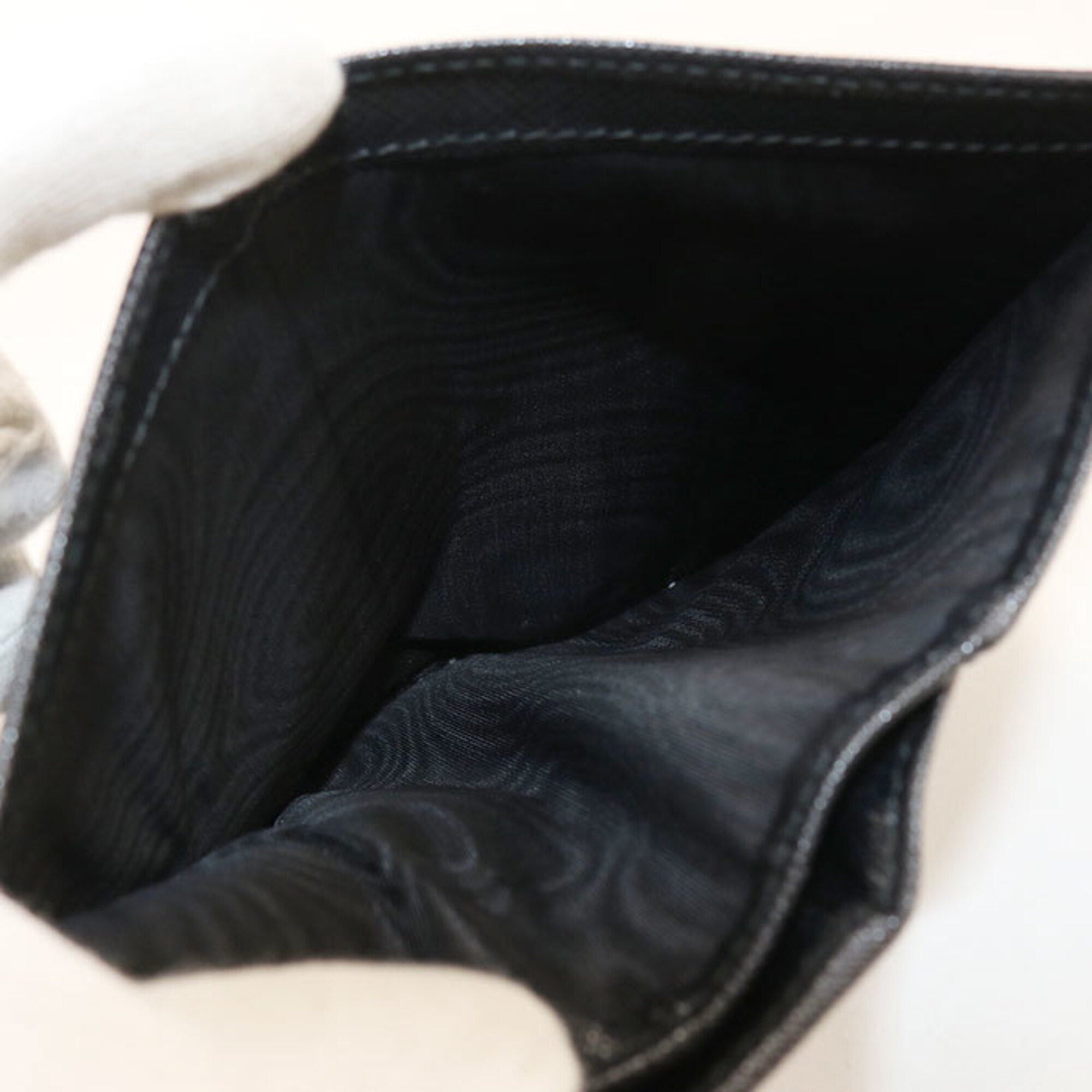 Prada Black Leather Wallet (Bi-Fold) (Pre-Owned)