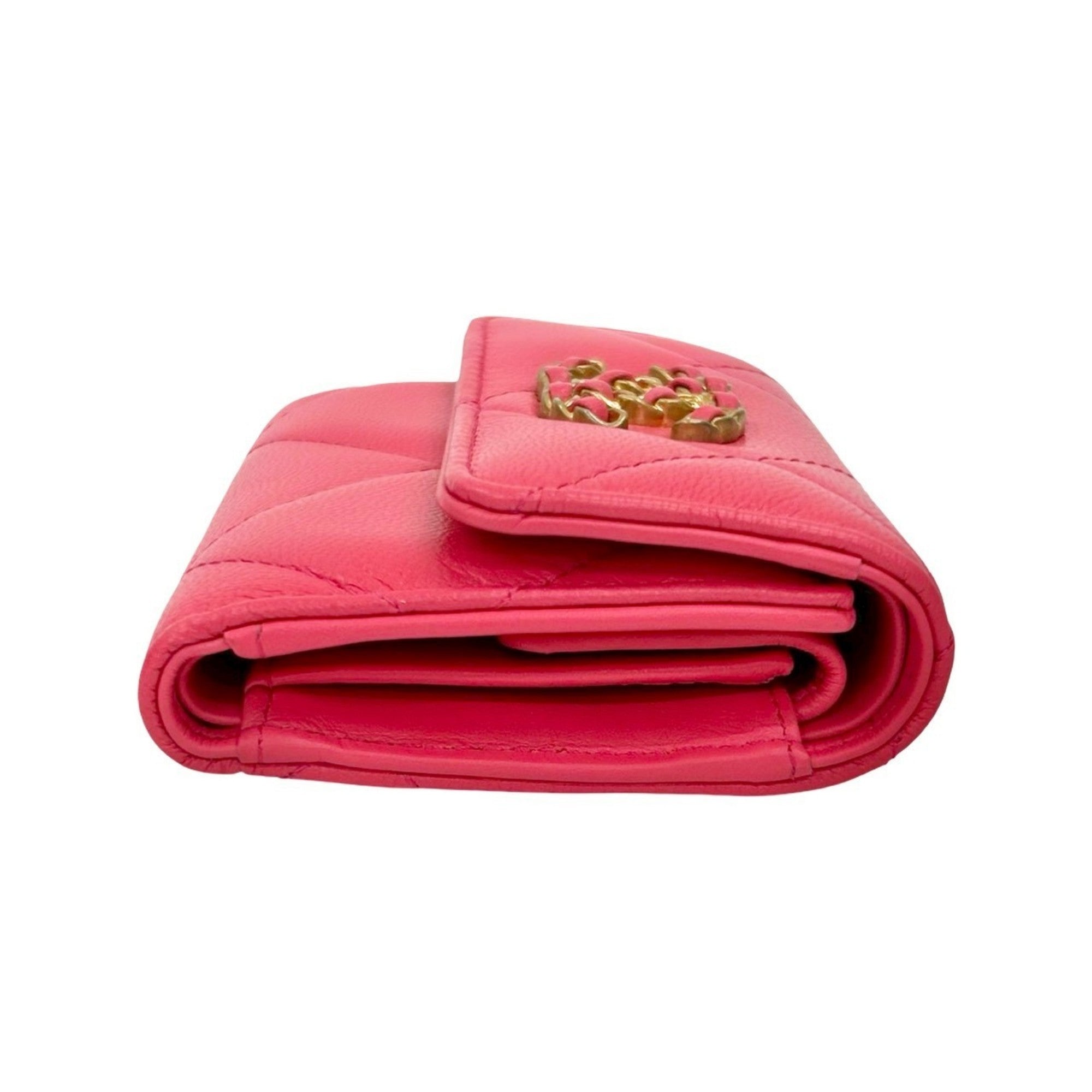 Chanel Pink Leather Wallet (Tri-Fold) (Pre-Owned)