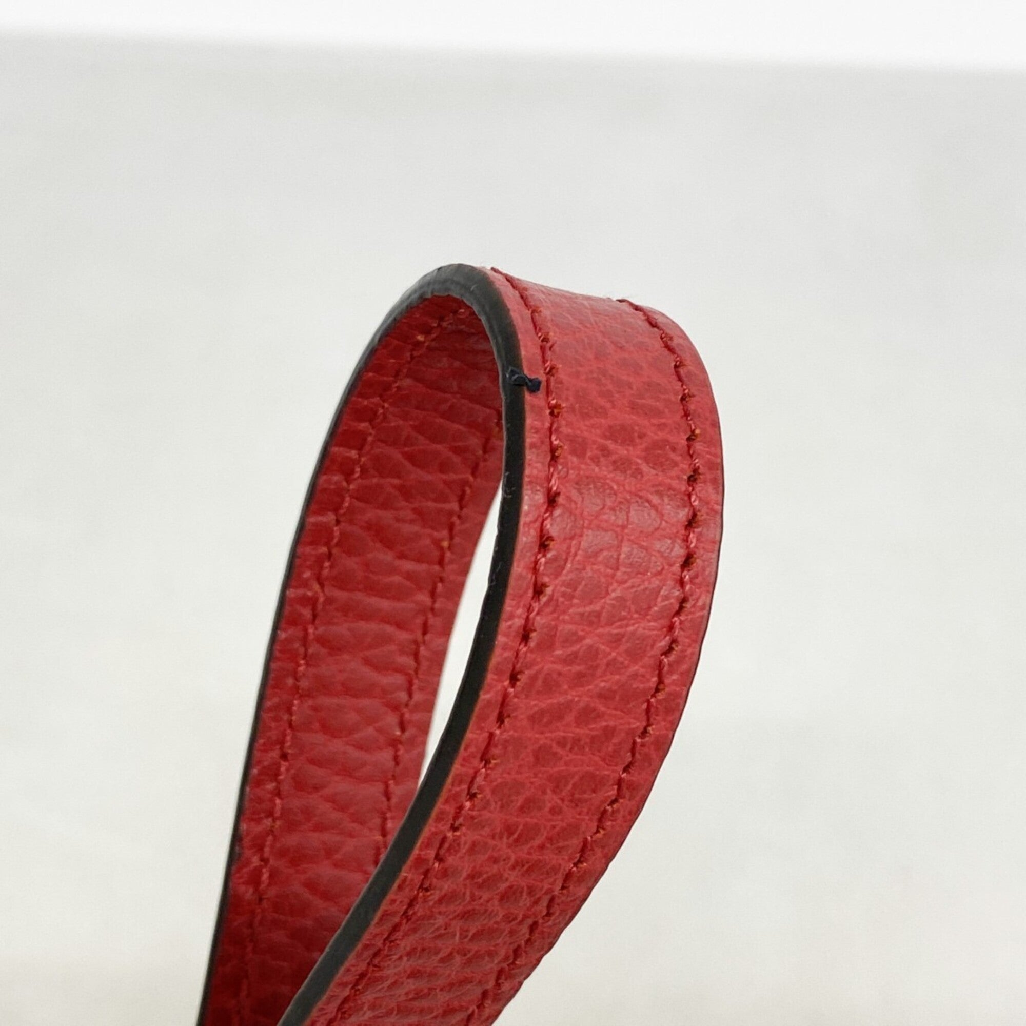 Gucci Red Color Leather Chain/Shoulder Wallet (Pre-Owned)