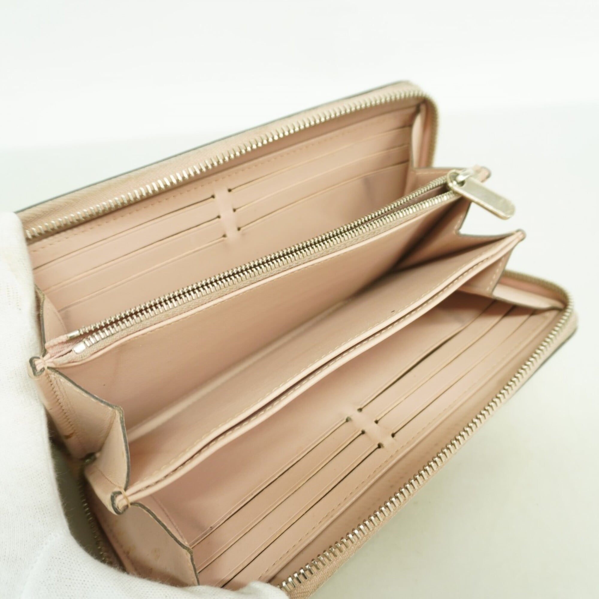 Louis Vuitton Magnolia Long Wallet (Bi-Fold) (Pre-Owned)