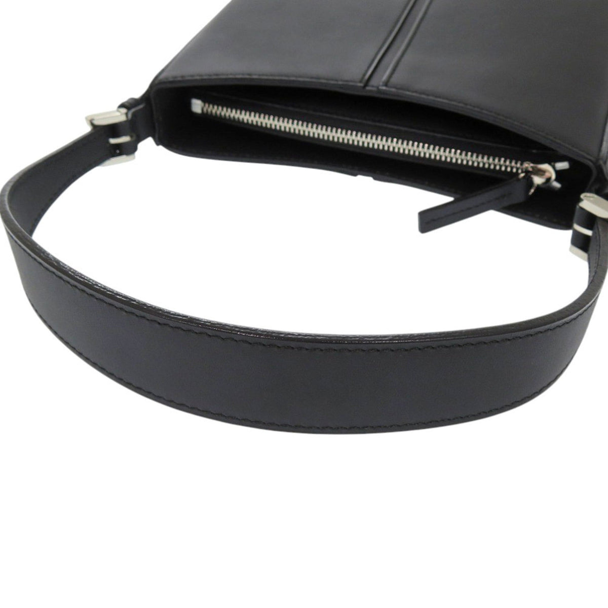 Burberry Black Leather Handbag (Pre-Owned)