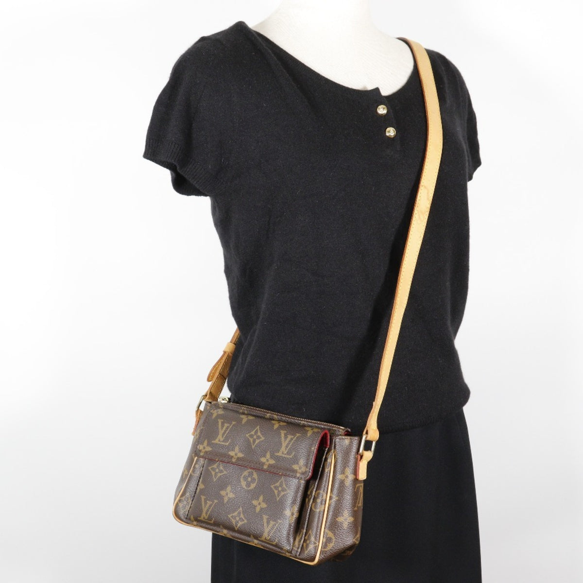 Louis Vuitton Brown Monogram Monogram Shoulder Bag (Pre-Owned)