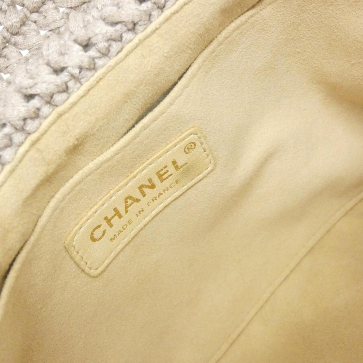 Chanel Beige Knit Shoulder Bag (Pre-Owned)