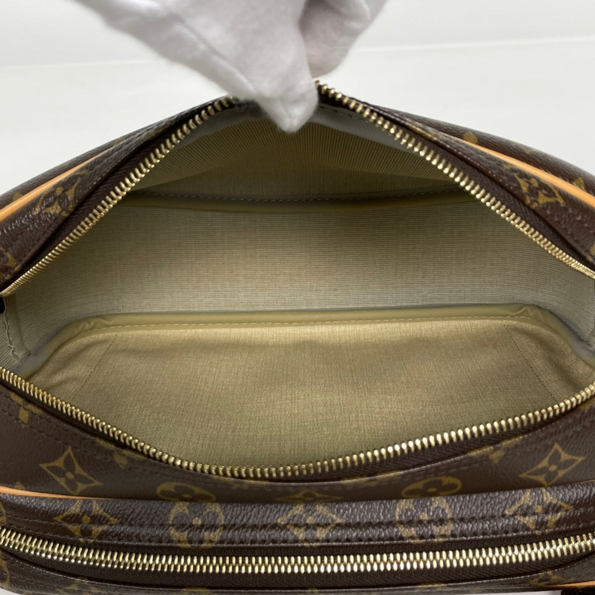 Louis Vuitton Monogram Brown Monogram Shoulder Bag (Pre-Owned)