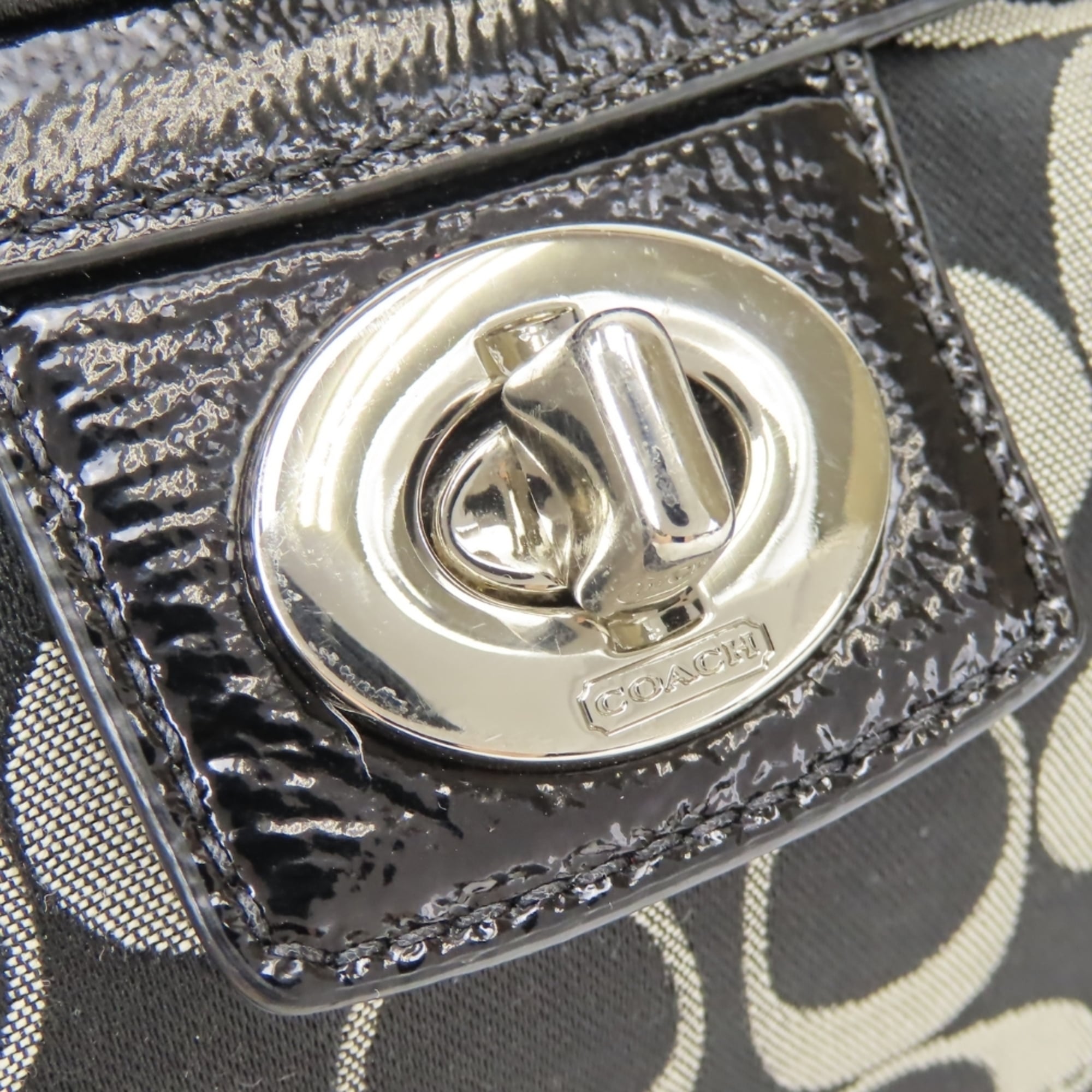 Coach Black Gray Canvas Patent Leather Shoulder Bag (Pre-Owned)
