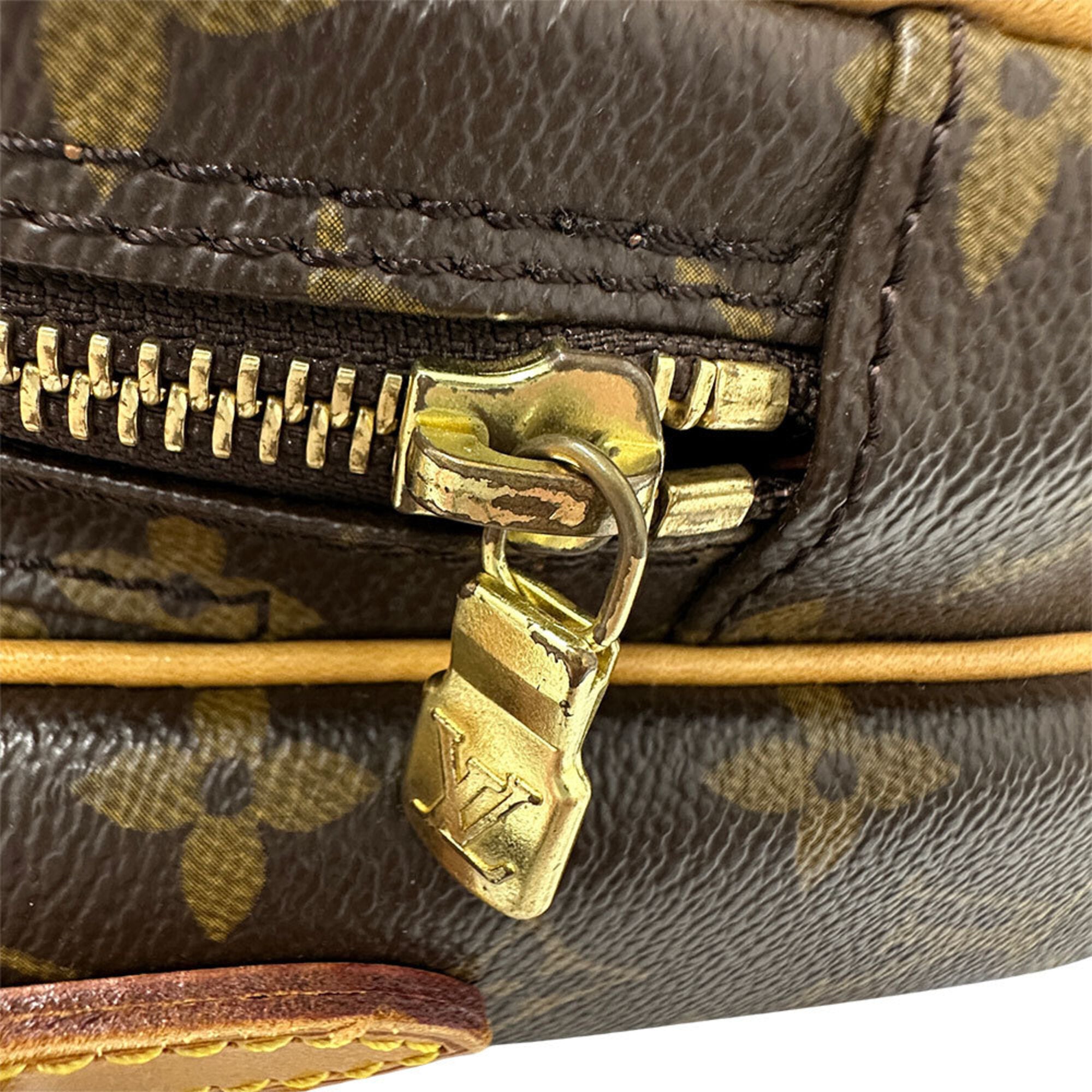 Louis Vuitton Brown Monogram Canvas Shoulder Bag (Pre-Owned)