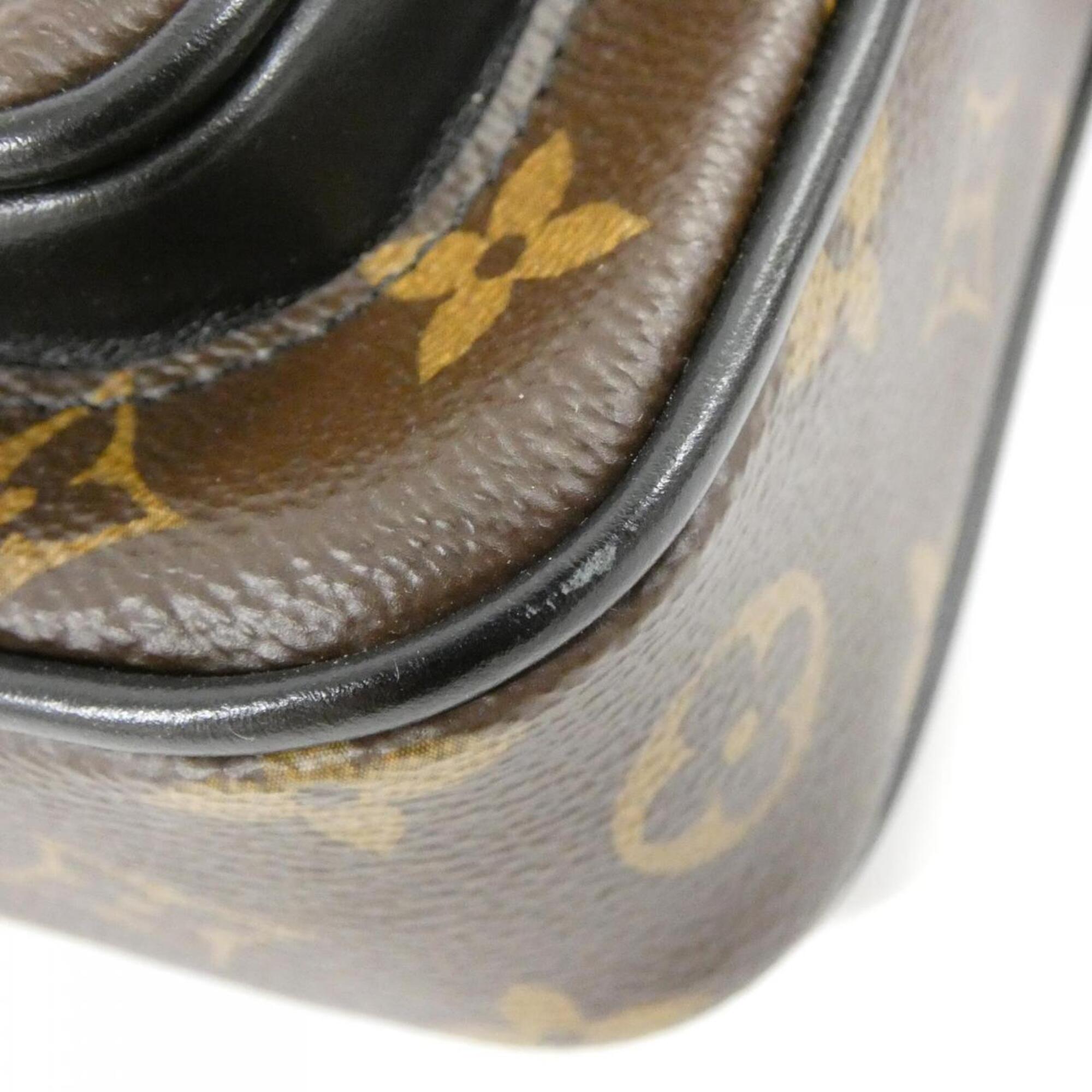Louis Vuitton Brown Coated Canvas Shoulder Bag (Pre-Owned)
