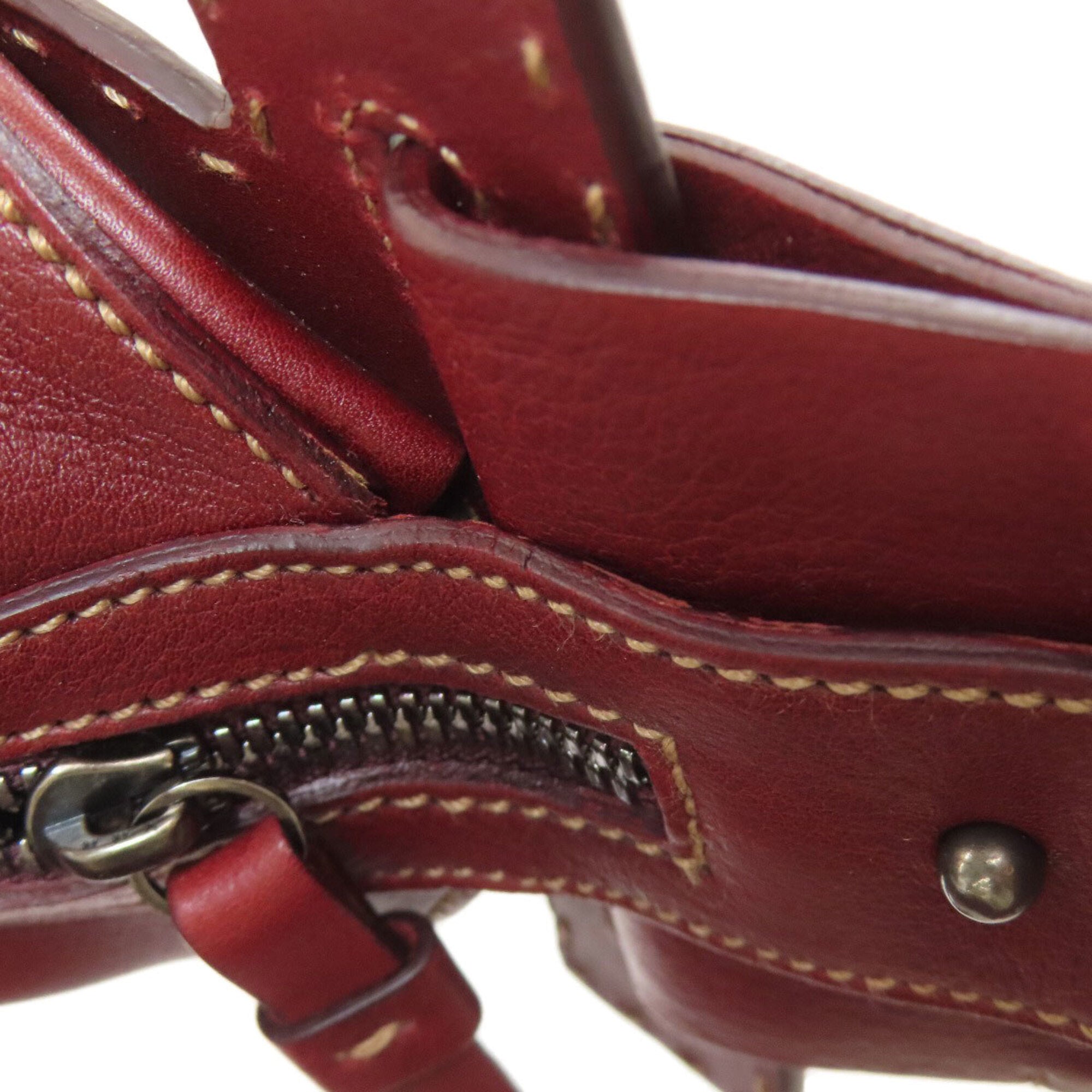 Salvatore Ferragamo Bordeaux Leather Shoulder Bag (Pre-Owned)