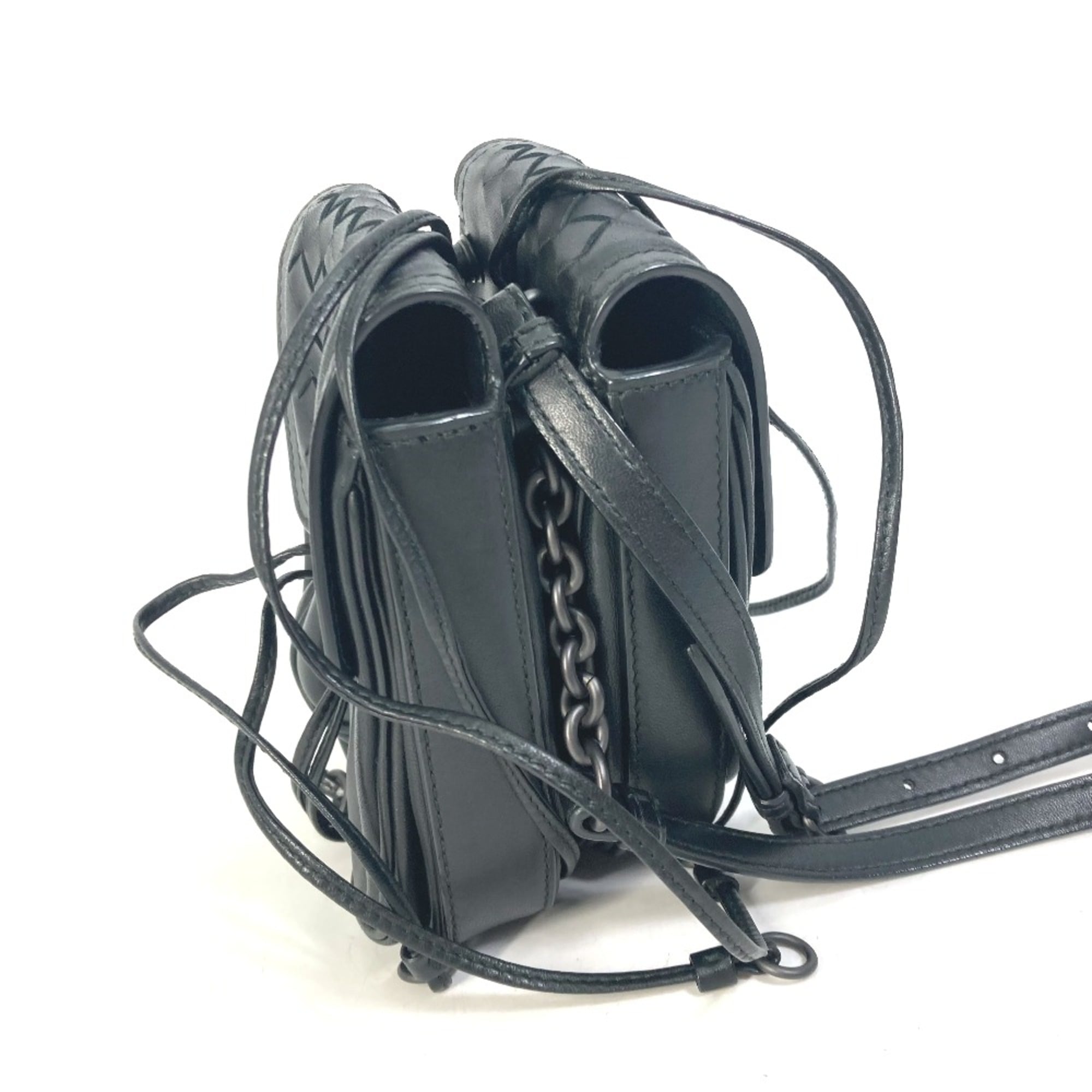 Bottega Veneta Black Leather Shoulder Bag (Pre-Owned)