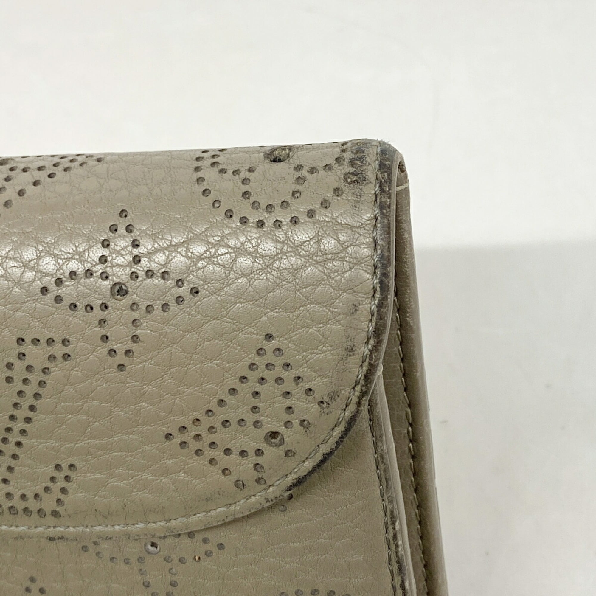 Louis Vuitton Taupe Long Wallet (Tri-Fold) (Pre-Owned)