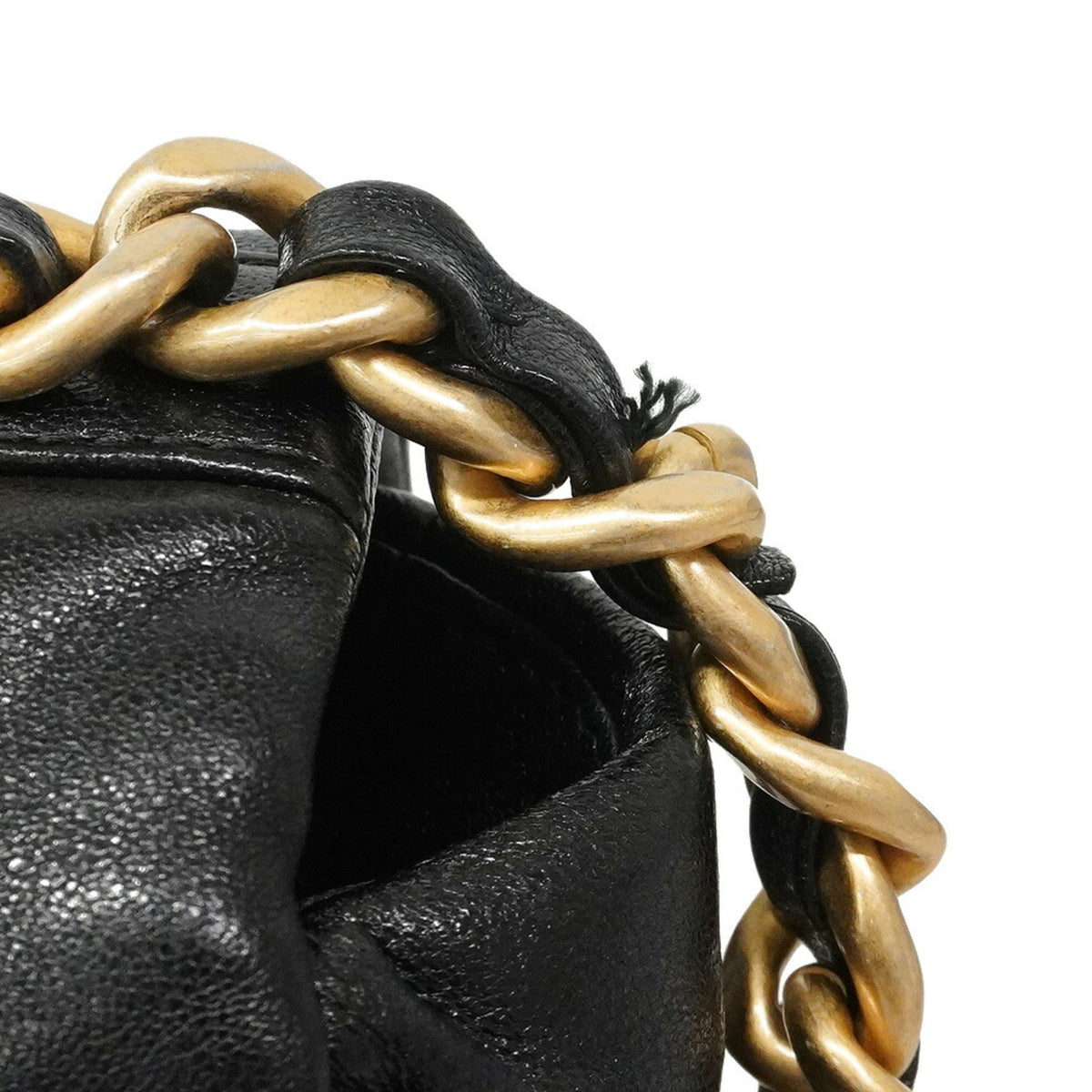Chanel Black Leather Handbag (Pre-Owned)