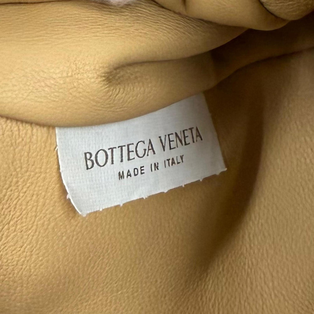 Bottega Veneta Beige Leather Pouch Shoulder Bag (Pre-Owned)