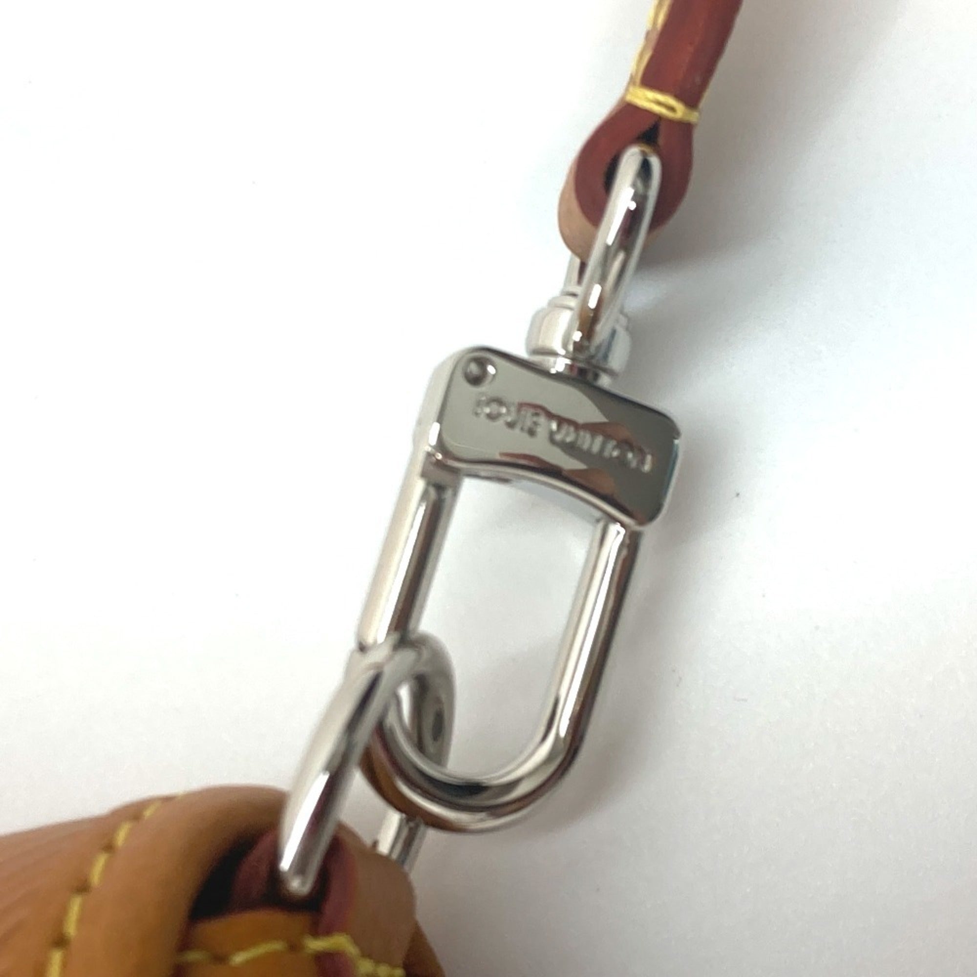 Louis Vuitton Beige Epi Leather Pochette Shoulder Bag (Pre-Owned)
