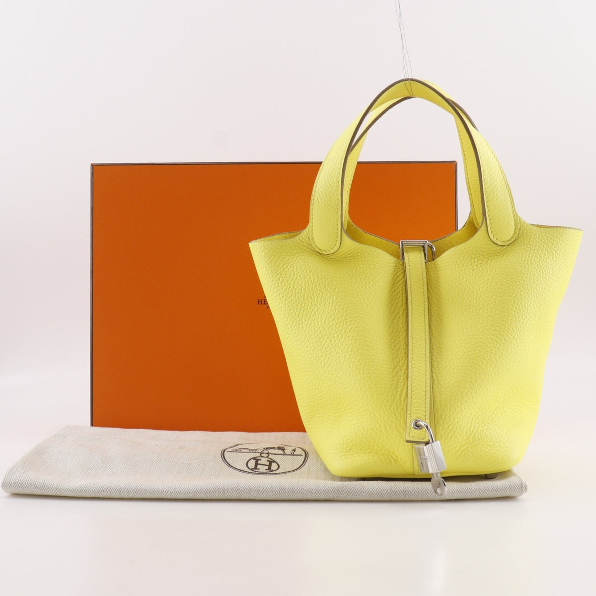 Hermes Taurillon Clemence Leather Handbag (Pre-Owned)