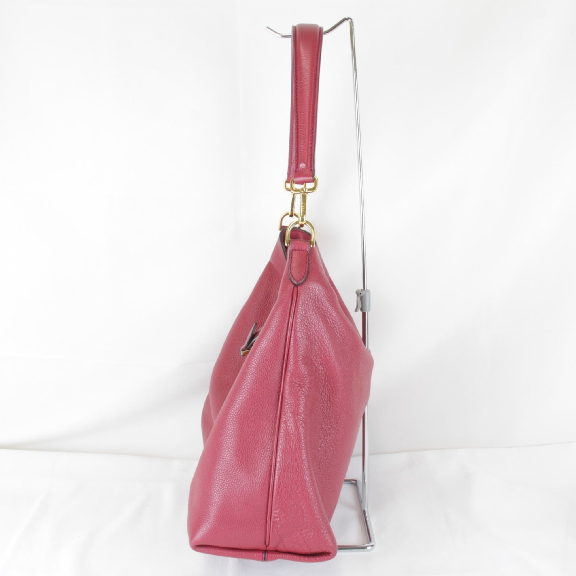 Fendi Pink Leather Shoulder Bag (Pre-Owned)