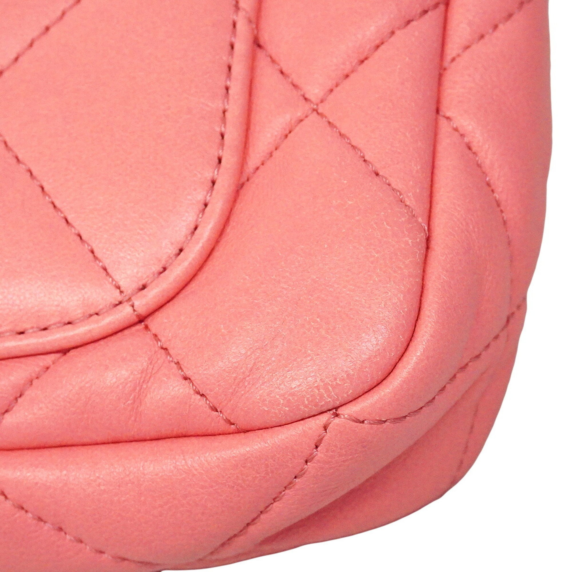 Chanel Pink Leather Shoulder Bag (Pre-Owned)