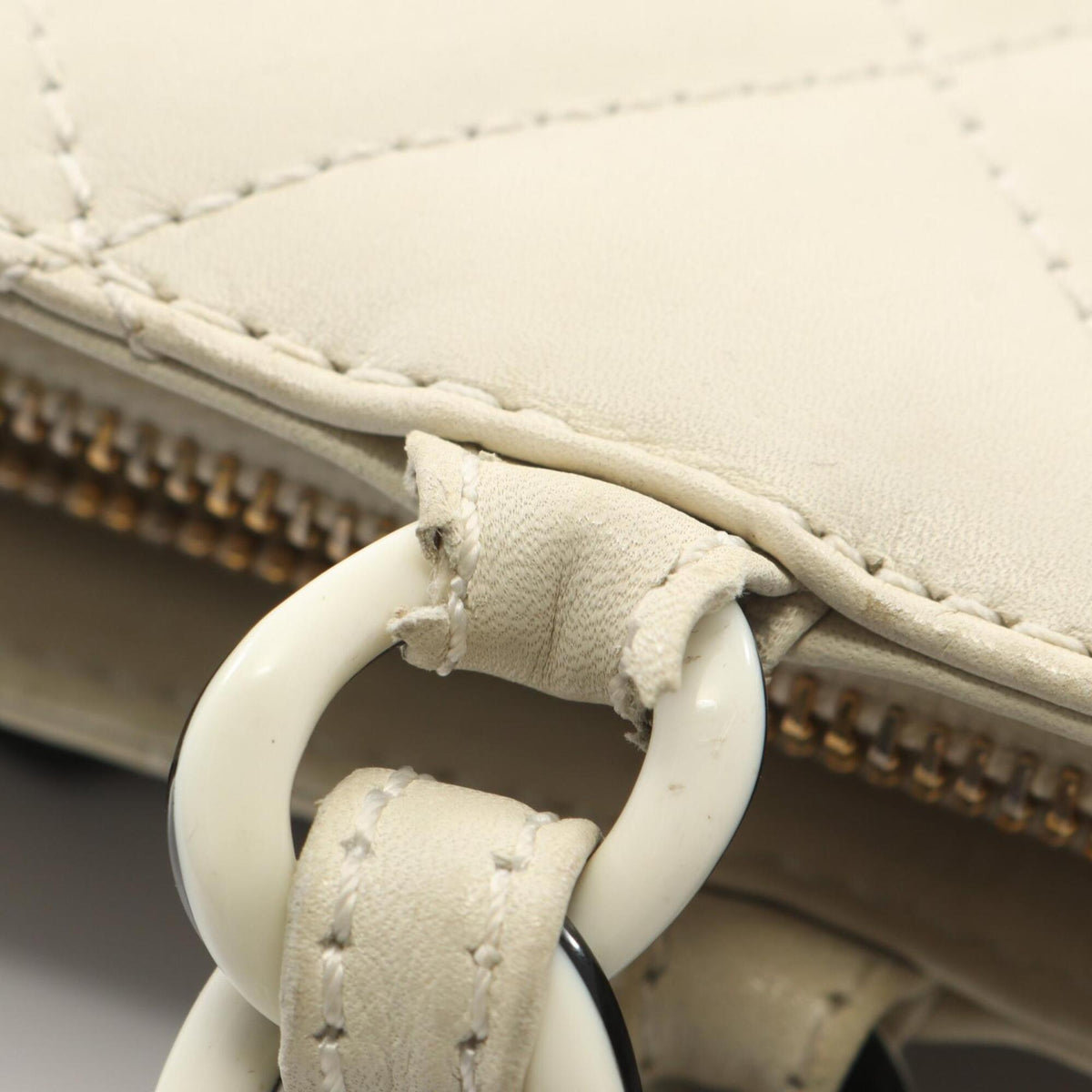 Chanel White Leather Handbag Tote Bag (Pre-Owned)