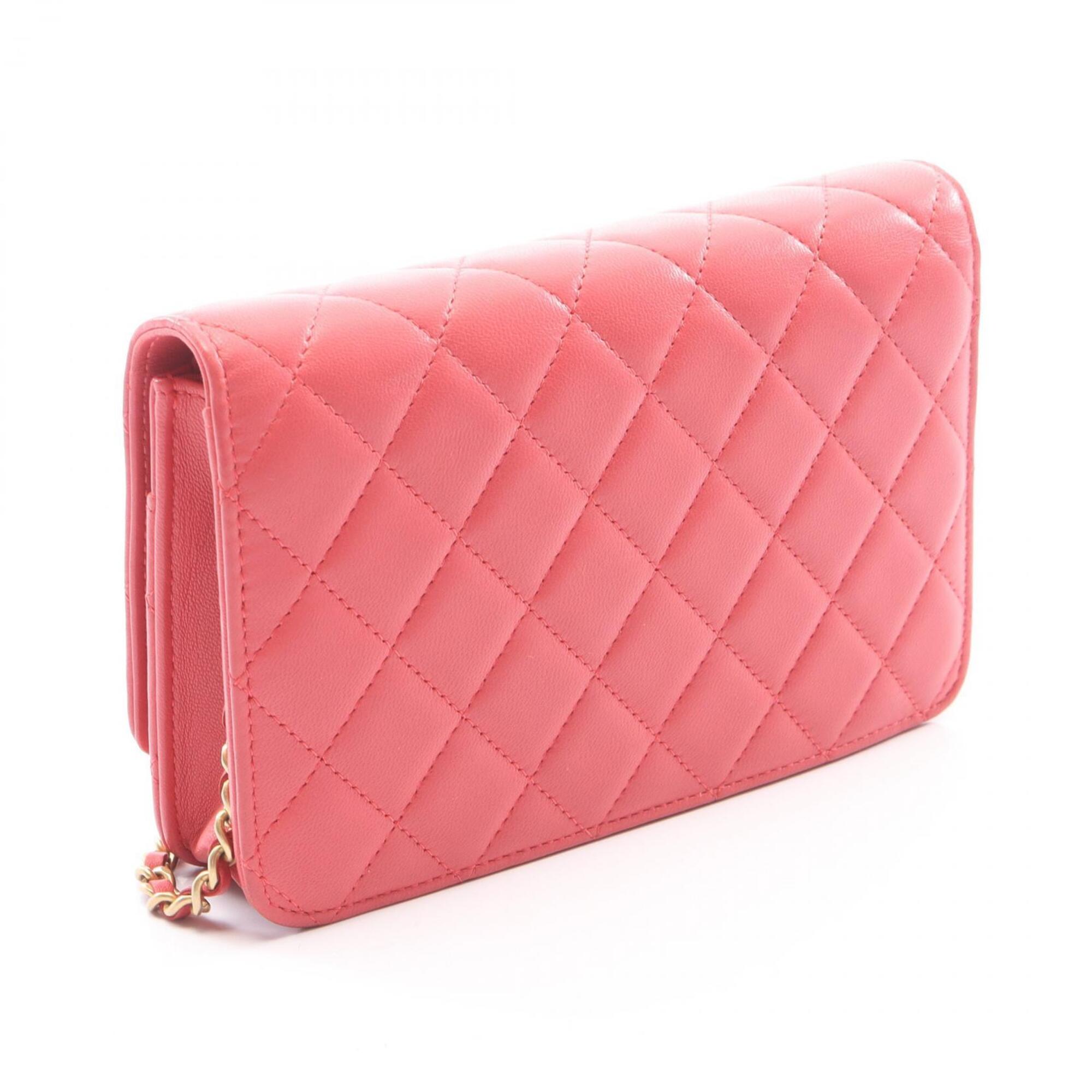 Chanel Pink Leather Handbag Shoulder Bag (Pre-Owned)