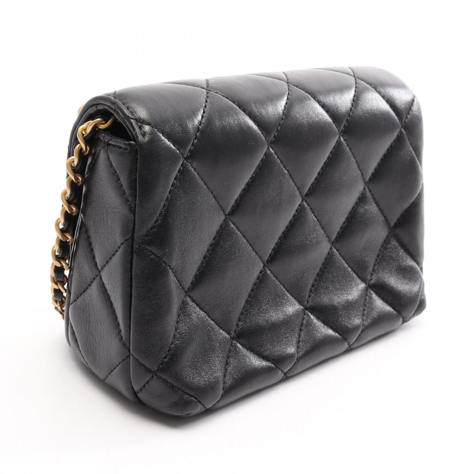 Chanel Black Leather Shoulder Bag (Pre-Owned)