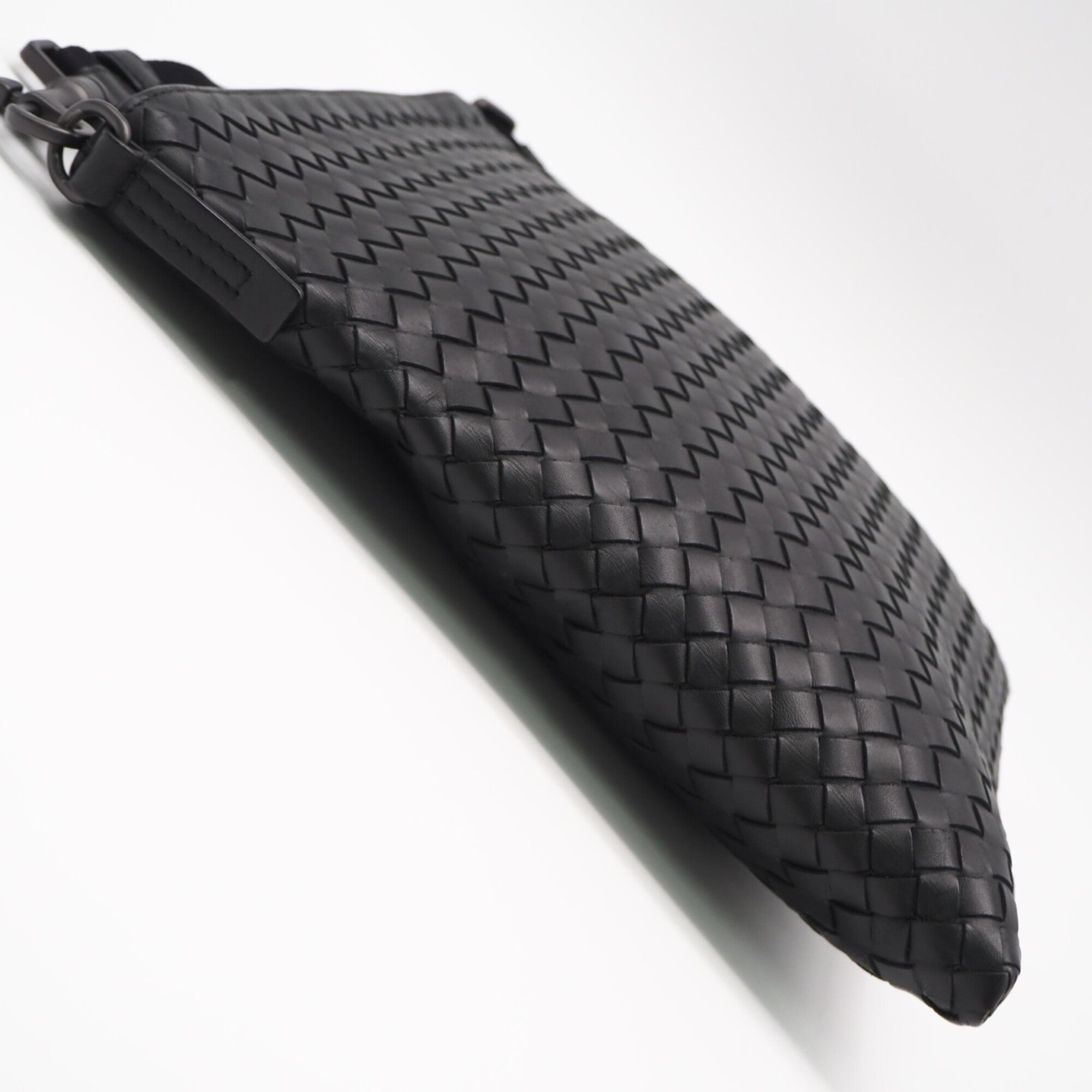 Bottega Veneta Intrecciato Black Leather Shoulder Bag (Pre-Owned)