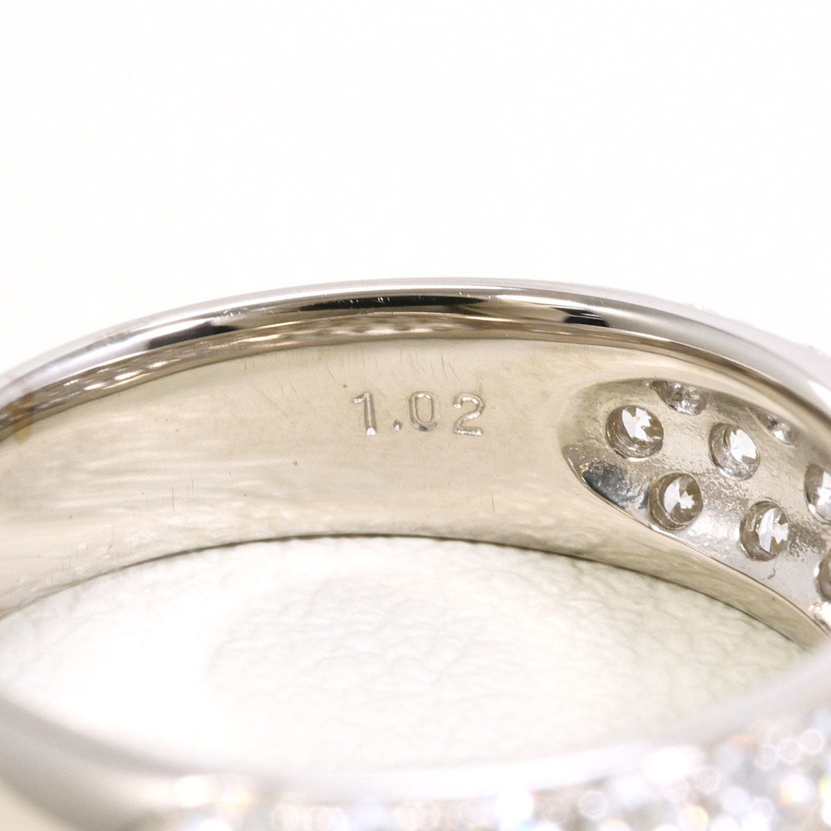 Unbranded White Gold White Gold (18K) Band Ring (Pre-Owned)