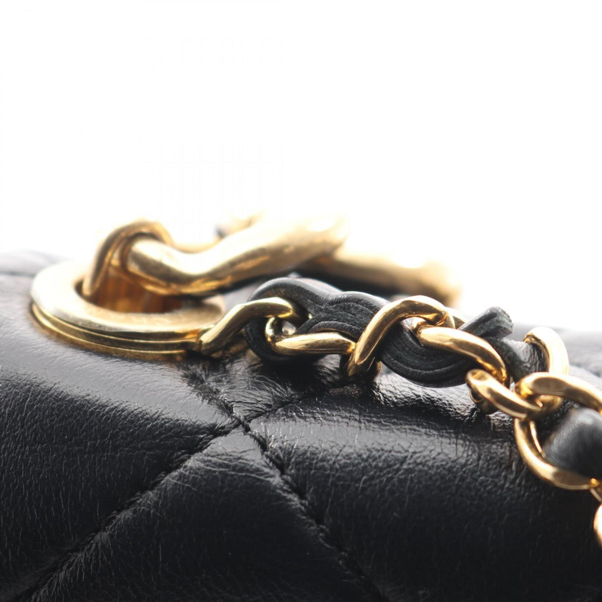 Chanel Black Leather Handbag Shoulder Bag (Pre-Owned)