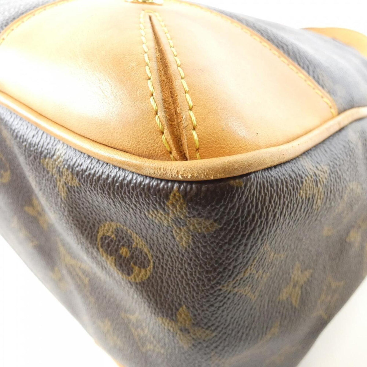 Louis Vuitton Marron Coated Canvas Handbag (Pre-Owned)