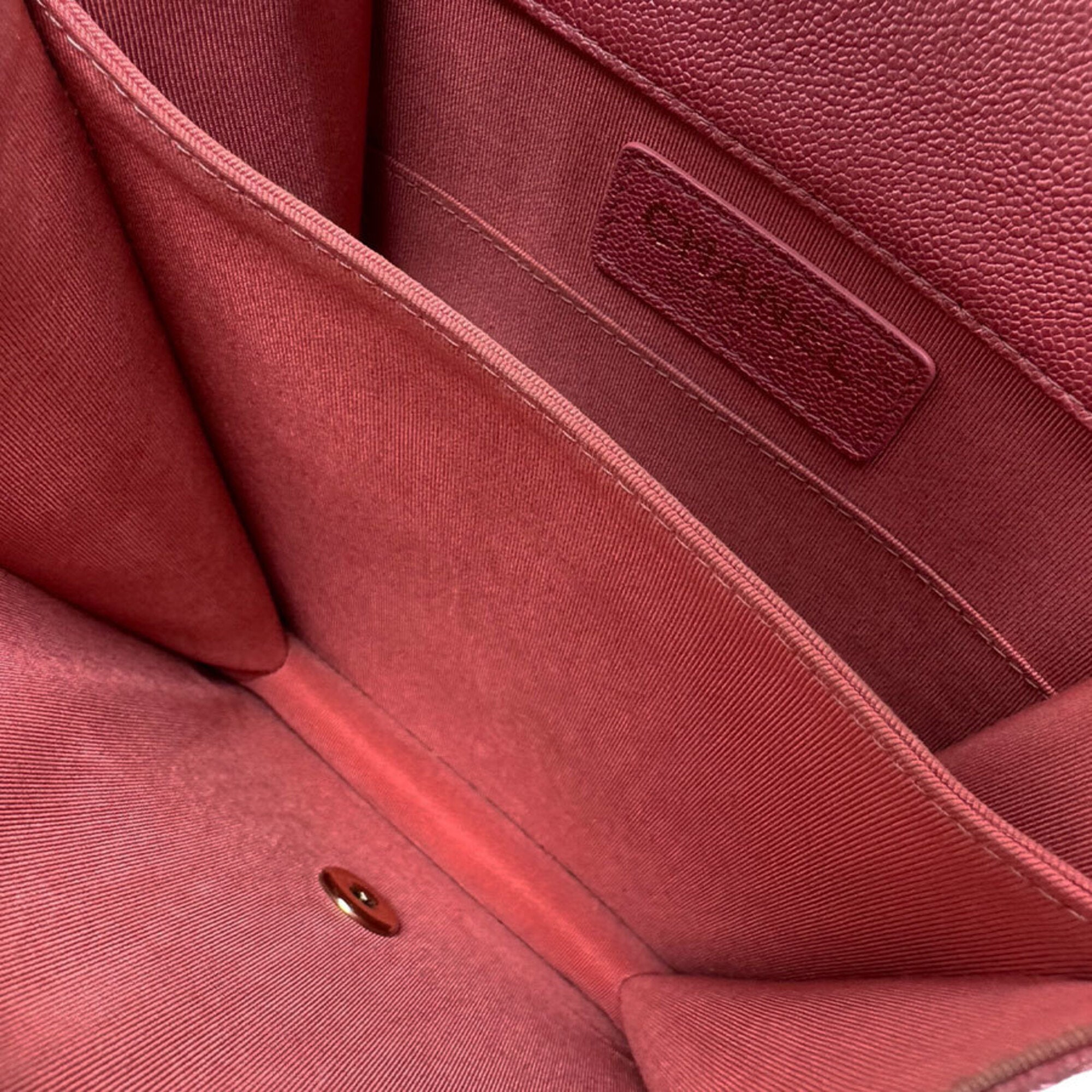 Chanel Pink Leather Shoulder Bag (Pre-Owned)