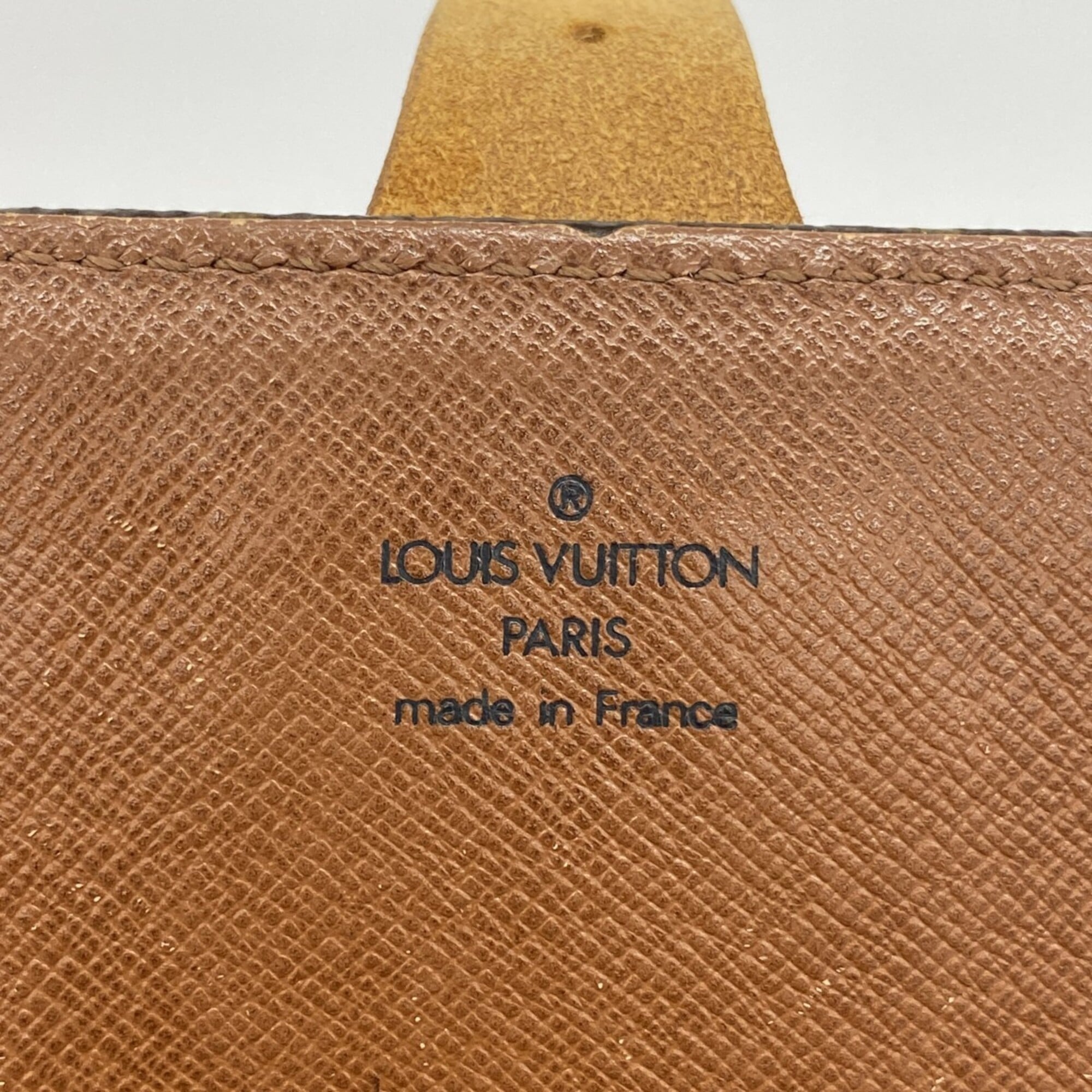 Louis Vuitton Brown Shoulder Bag (Pre-Owned)