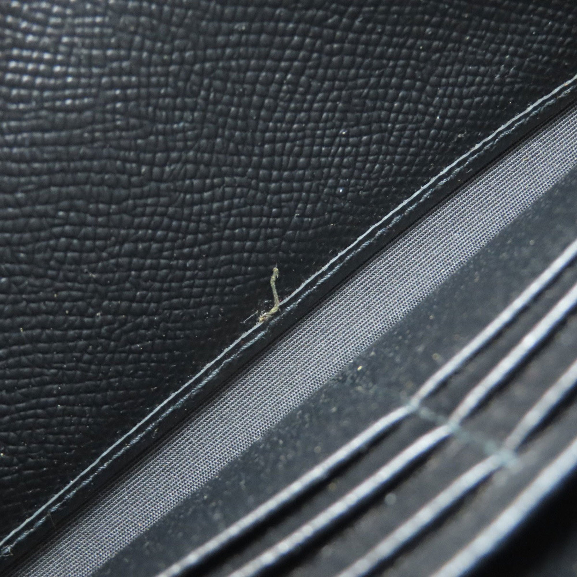 Salvatore Ferragamo Black Leather Long Wallet (Bi-Fold) (Pre-Owned)