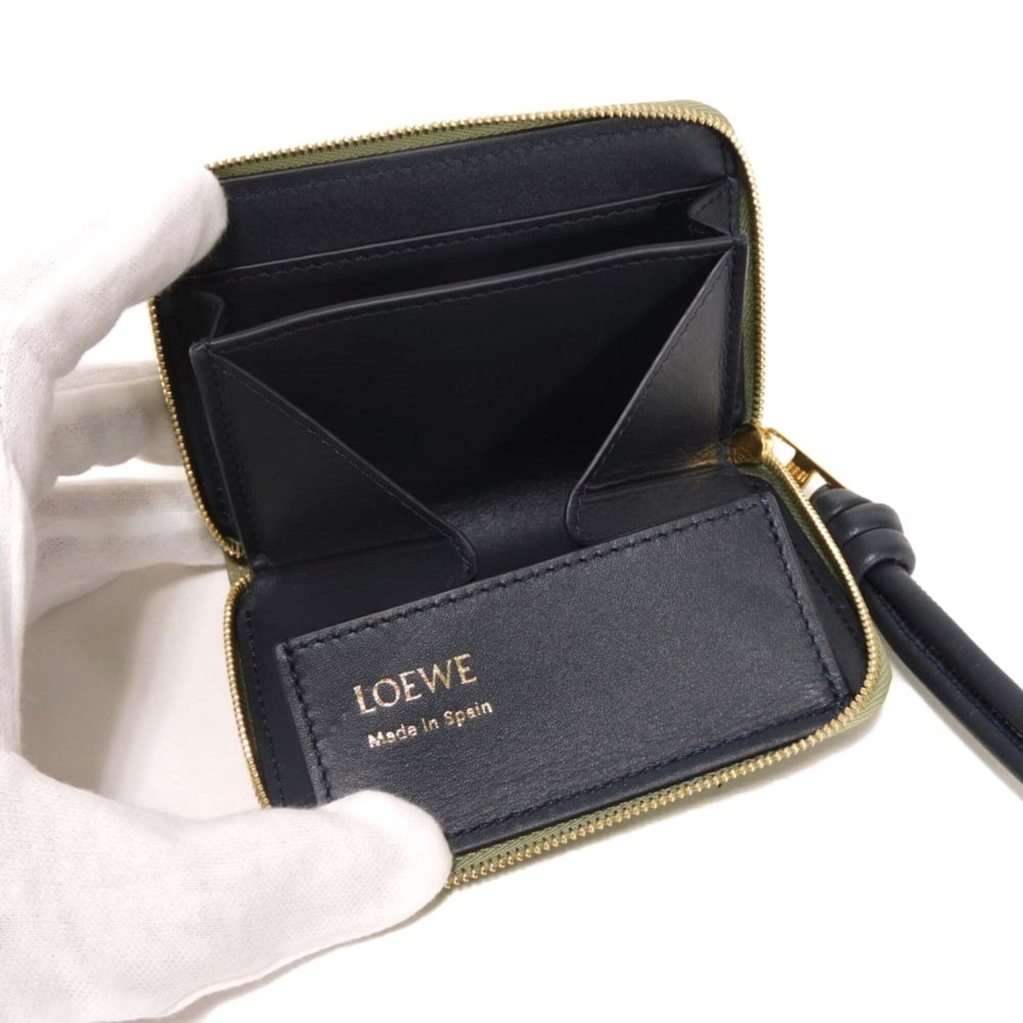 Loewe Green Leather Coin Purse/Coin Case (Pre-Owned)