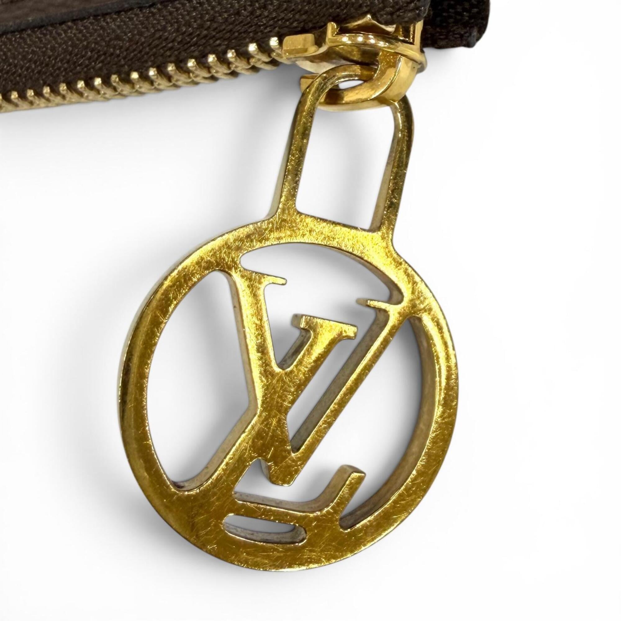 Louis Vuitton Brown Leather Pochette (Pre-Owned)