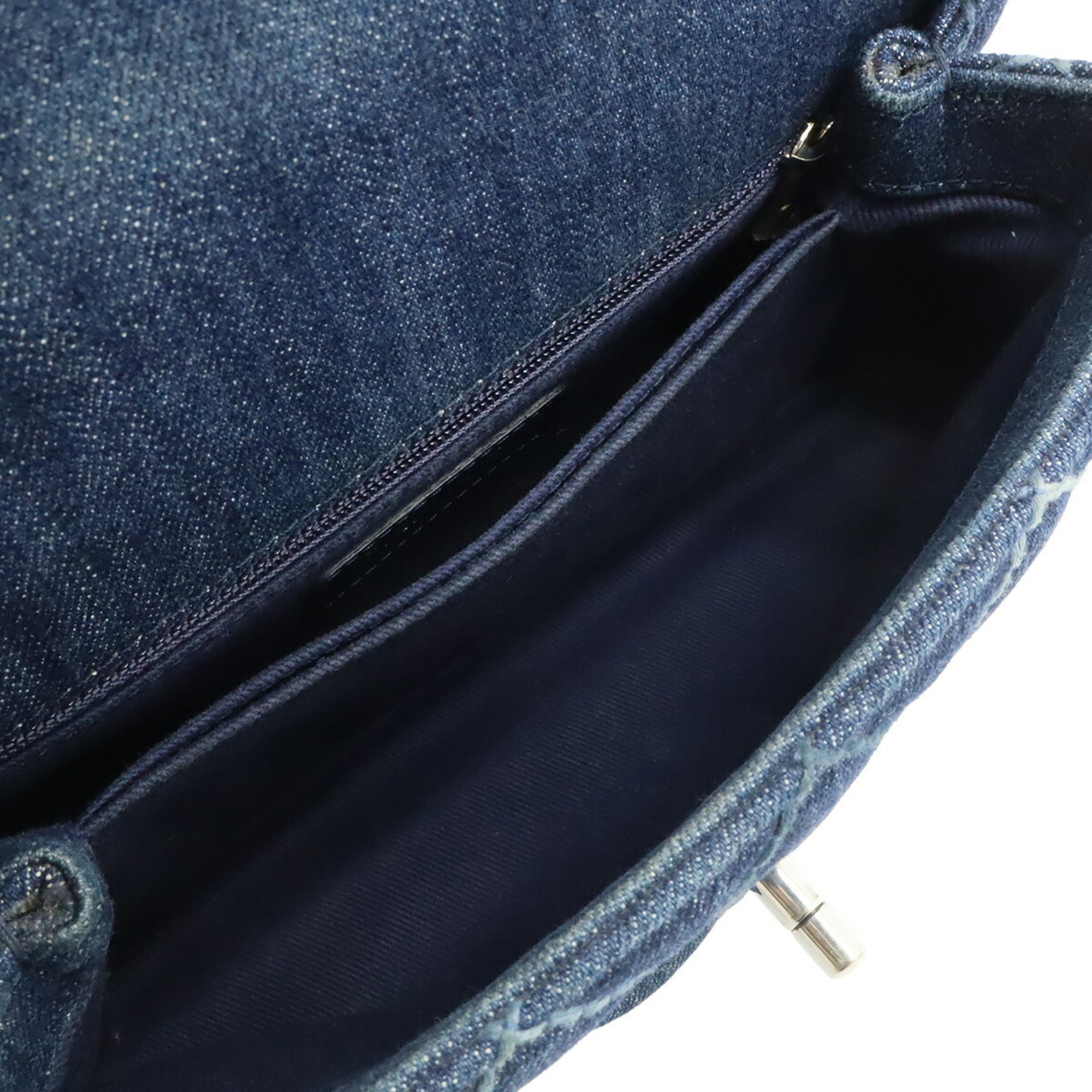 Chanel Wild Stitch Blue Denim Leather Handbag (Pre-Owned)