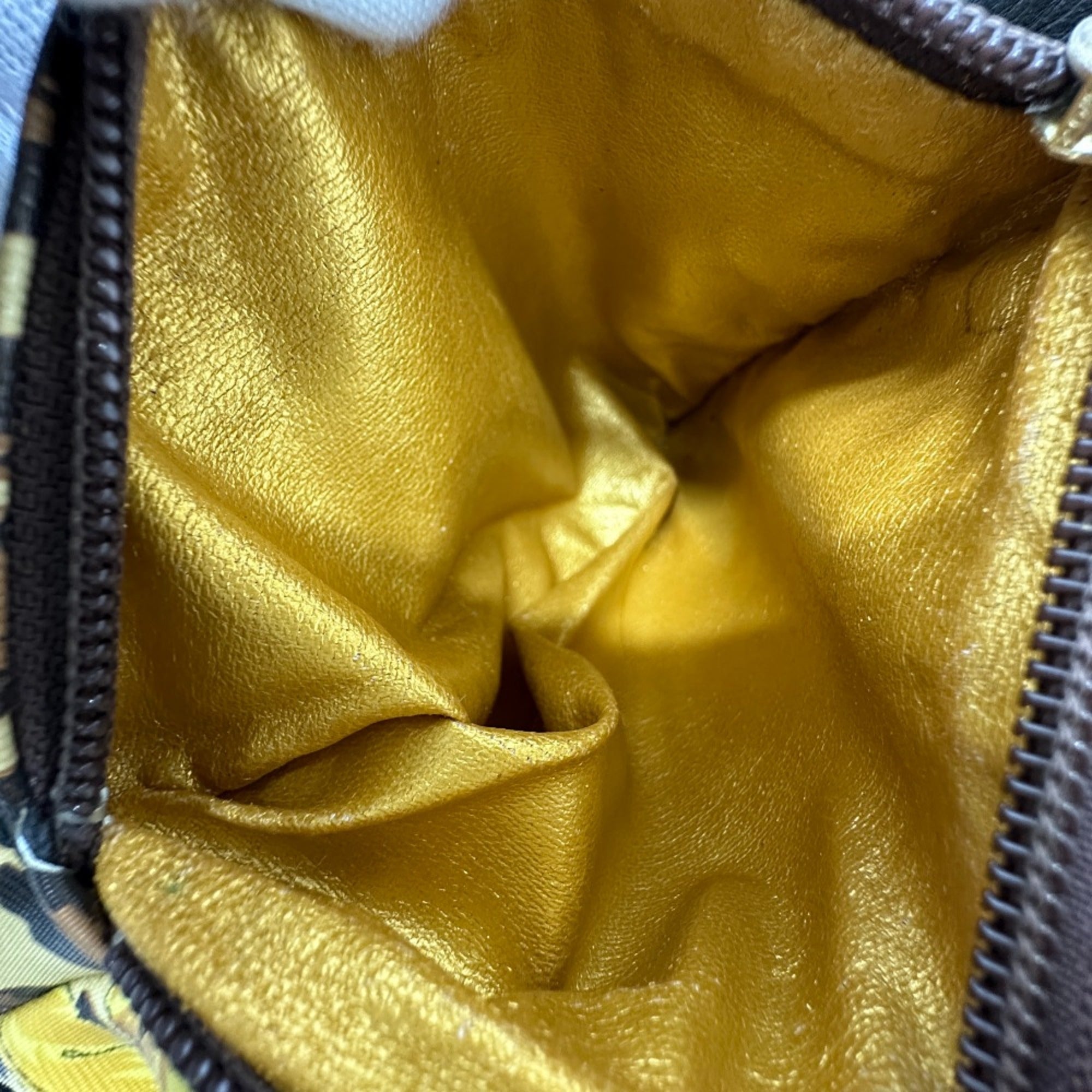 Versace Yellow Leather Shoulder Bag (Pre-Owned)