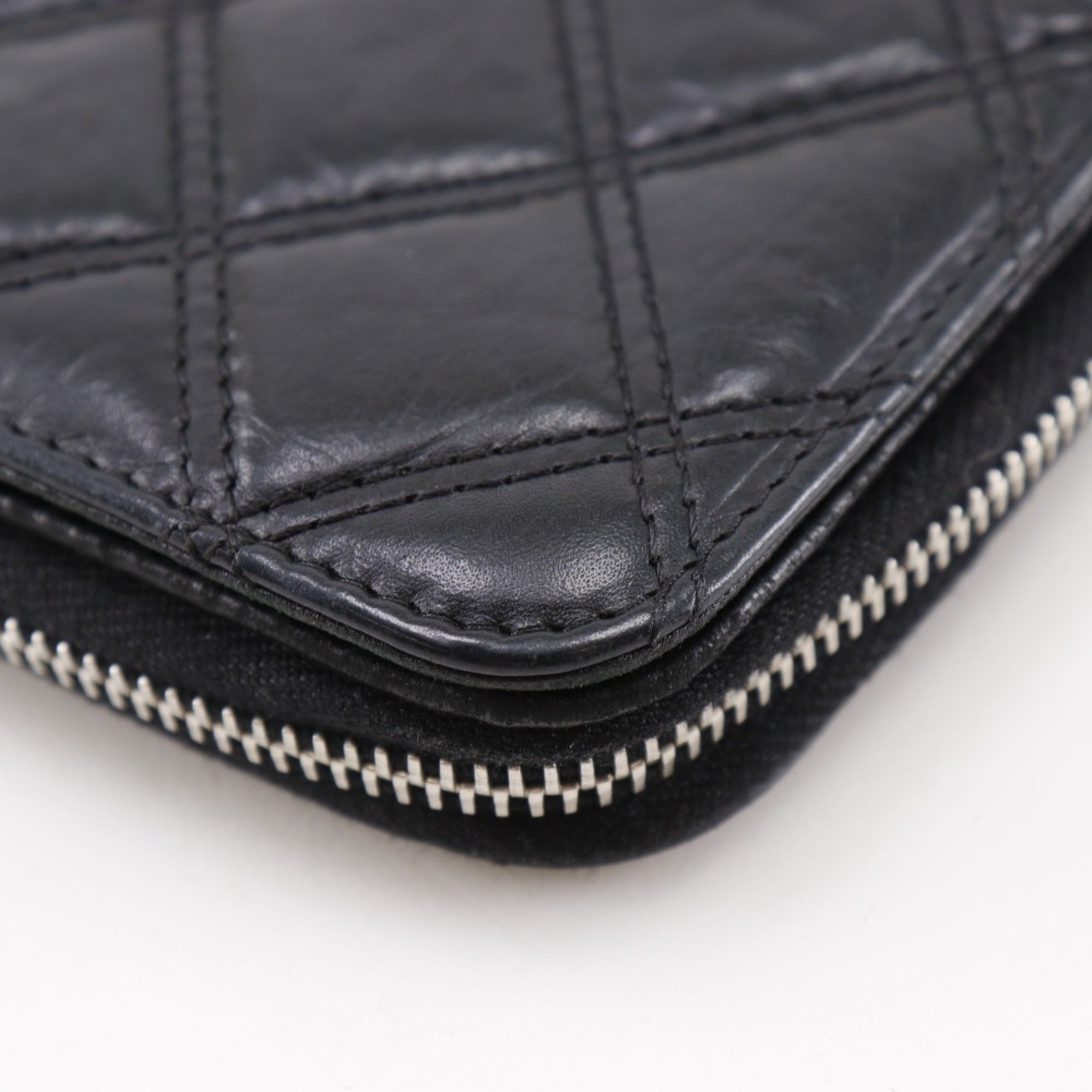 Chanel Matelasse Black Leather Long Wallet (Bi-Fold) (Pre-Owned)