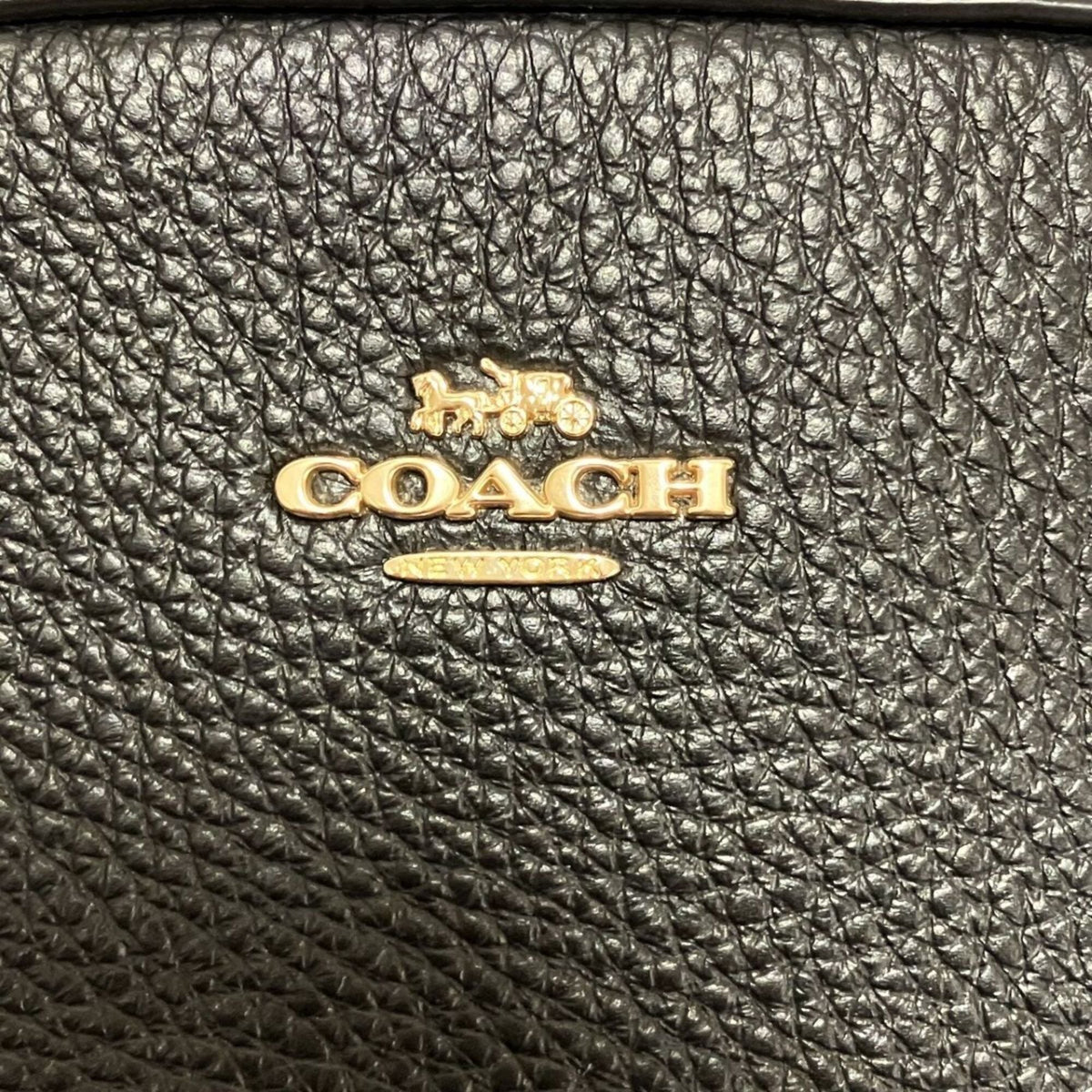 Coach Black Leather Shoulder Bag (Pre-Owned)