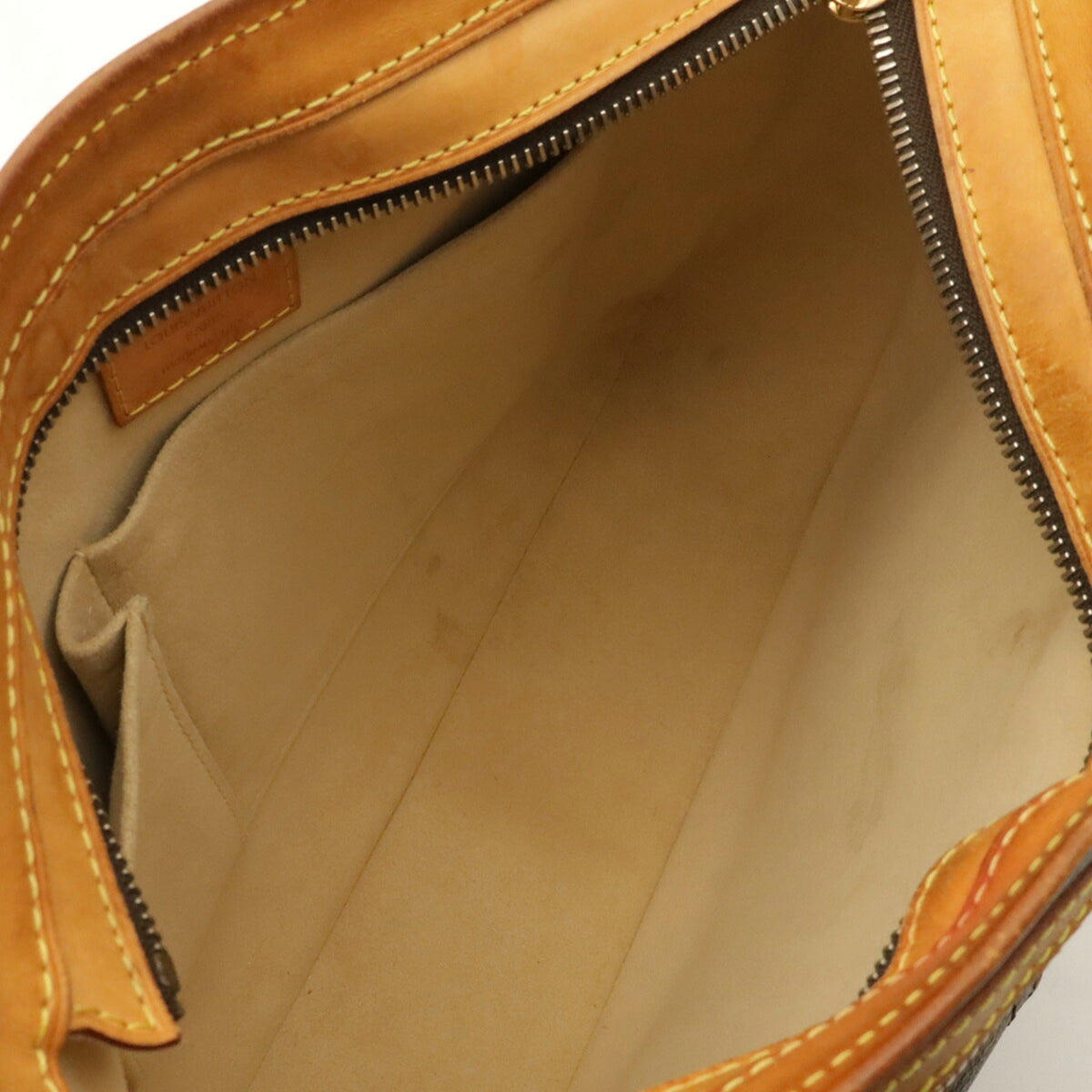 Louis Vuitton Brown Vinyl Shoulder Bag (Pre-Owned)