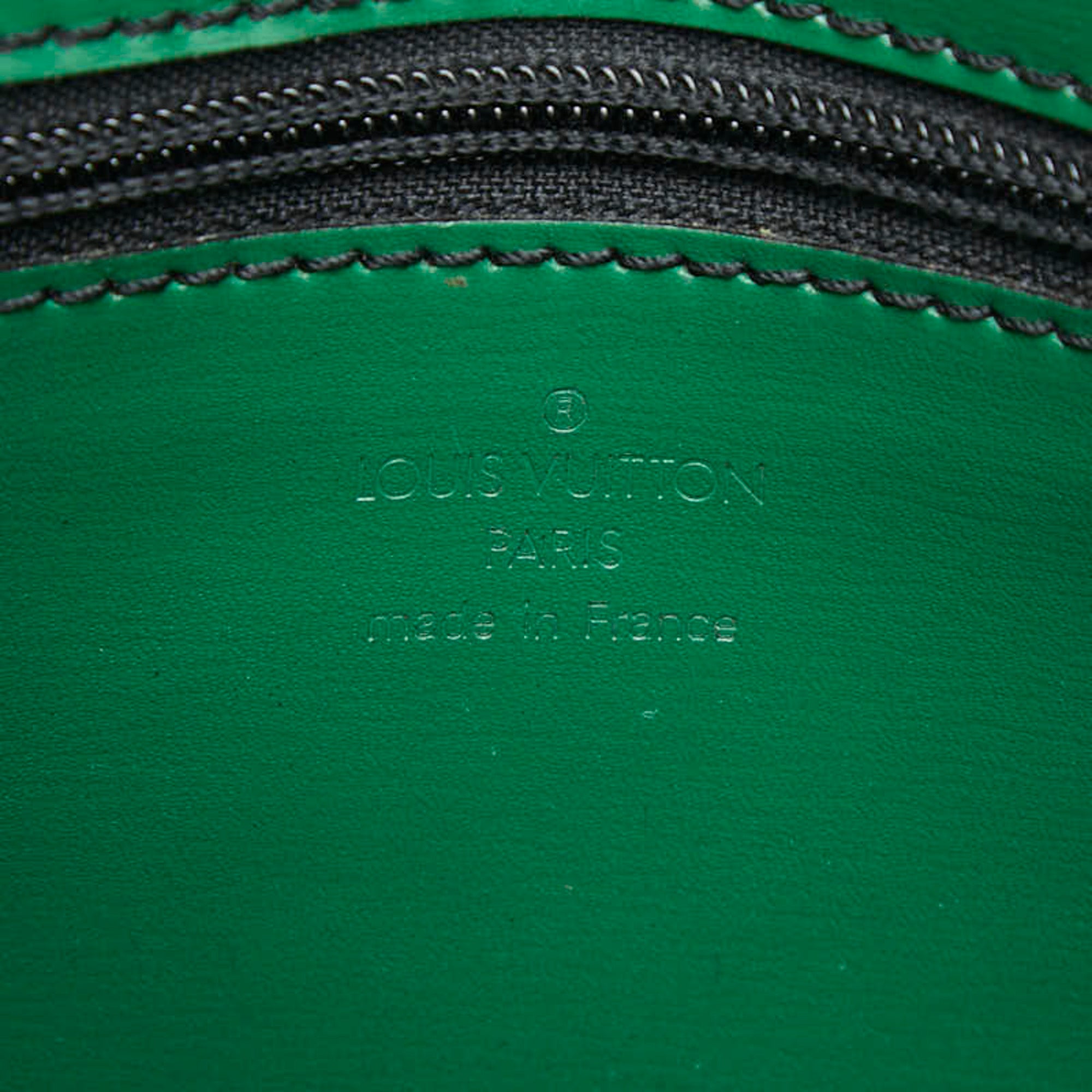 Louis Vuitton Borneo Green Leather Clutch Bag Shoulder Bag (Pre-Owned)