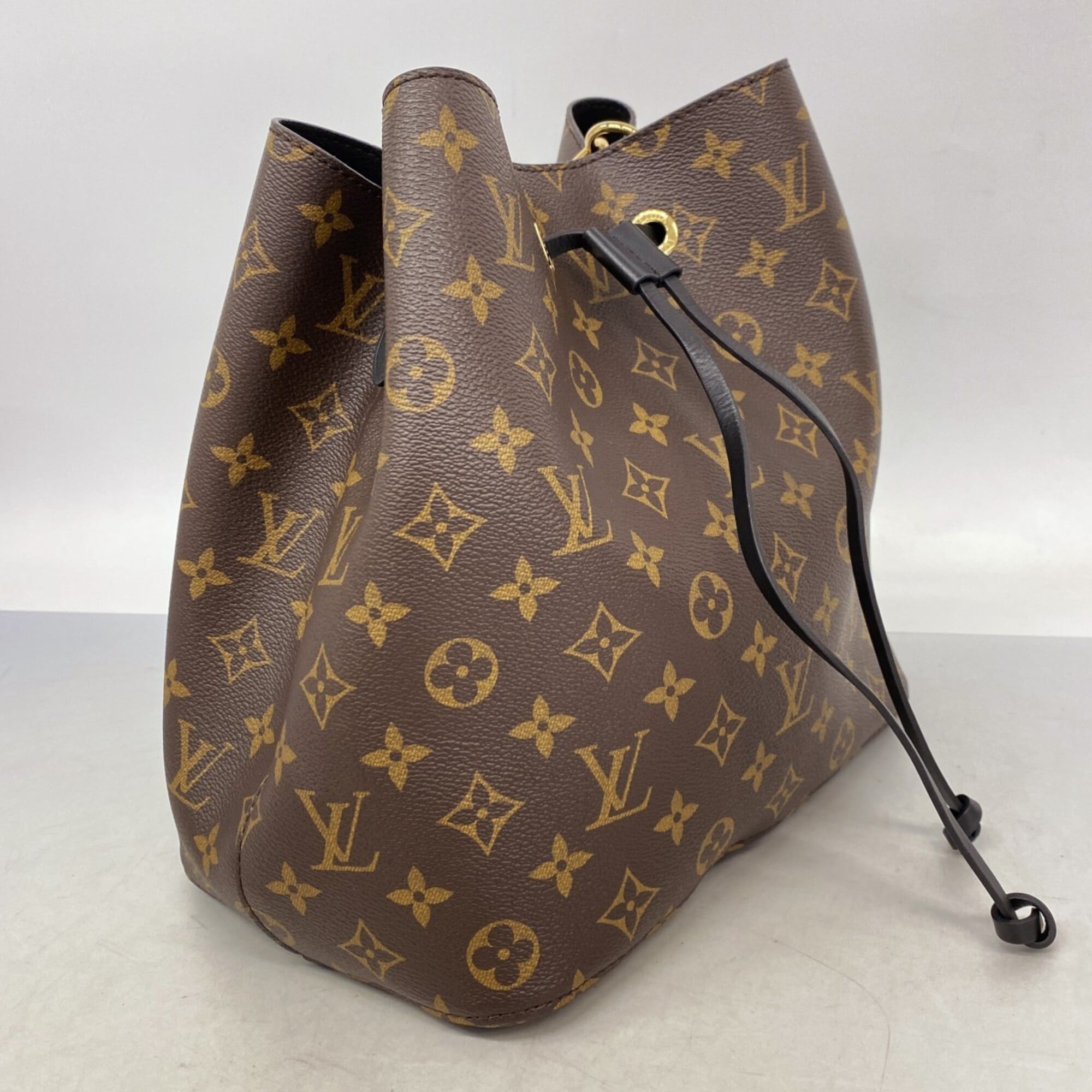Louis Vuitton Brown Noir Shoulder Bag (Pre-Owned)