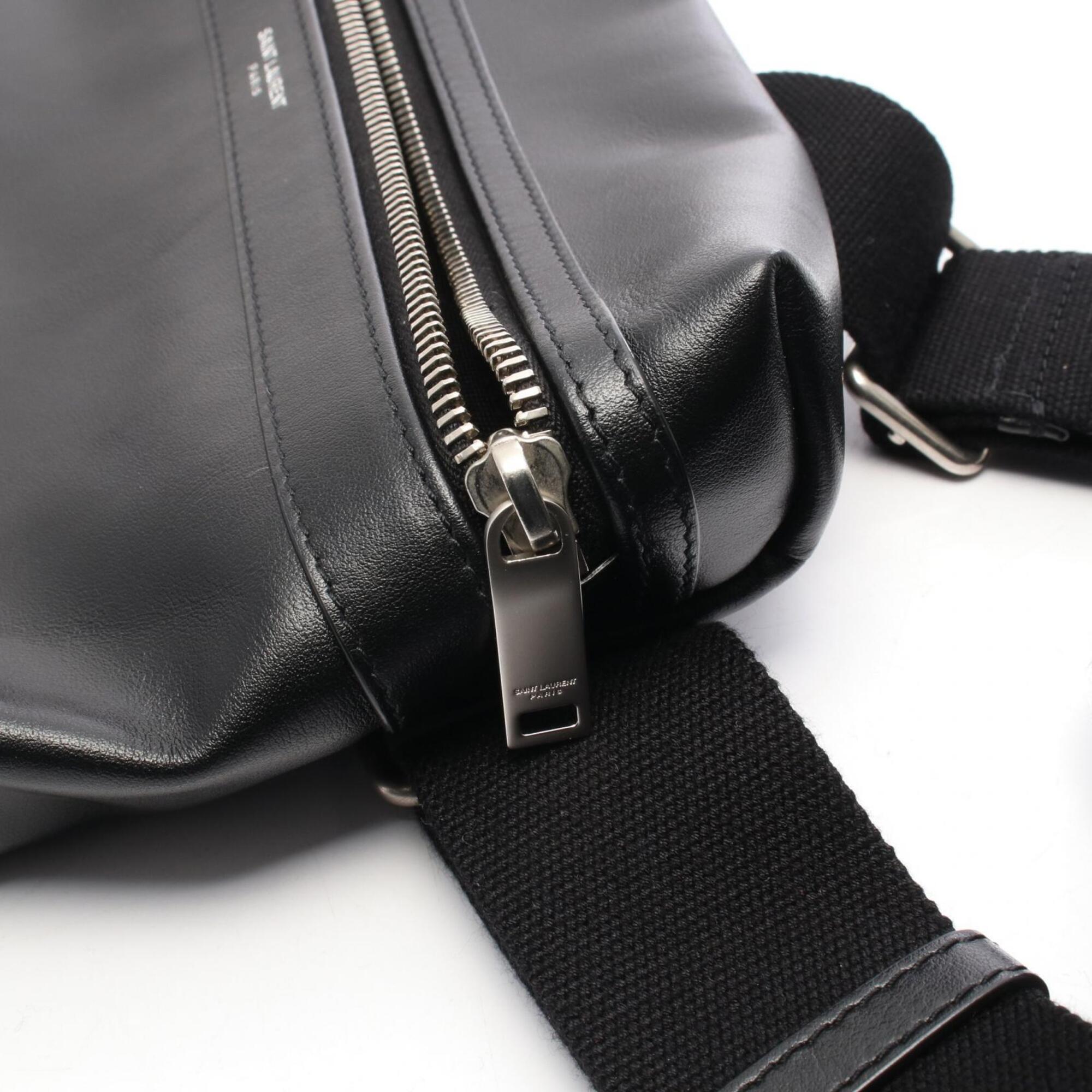 Yves Saint Laurent Black Leather Fanny Pack Handbag (Pre-Owned)